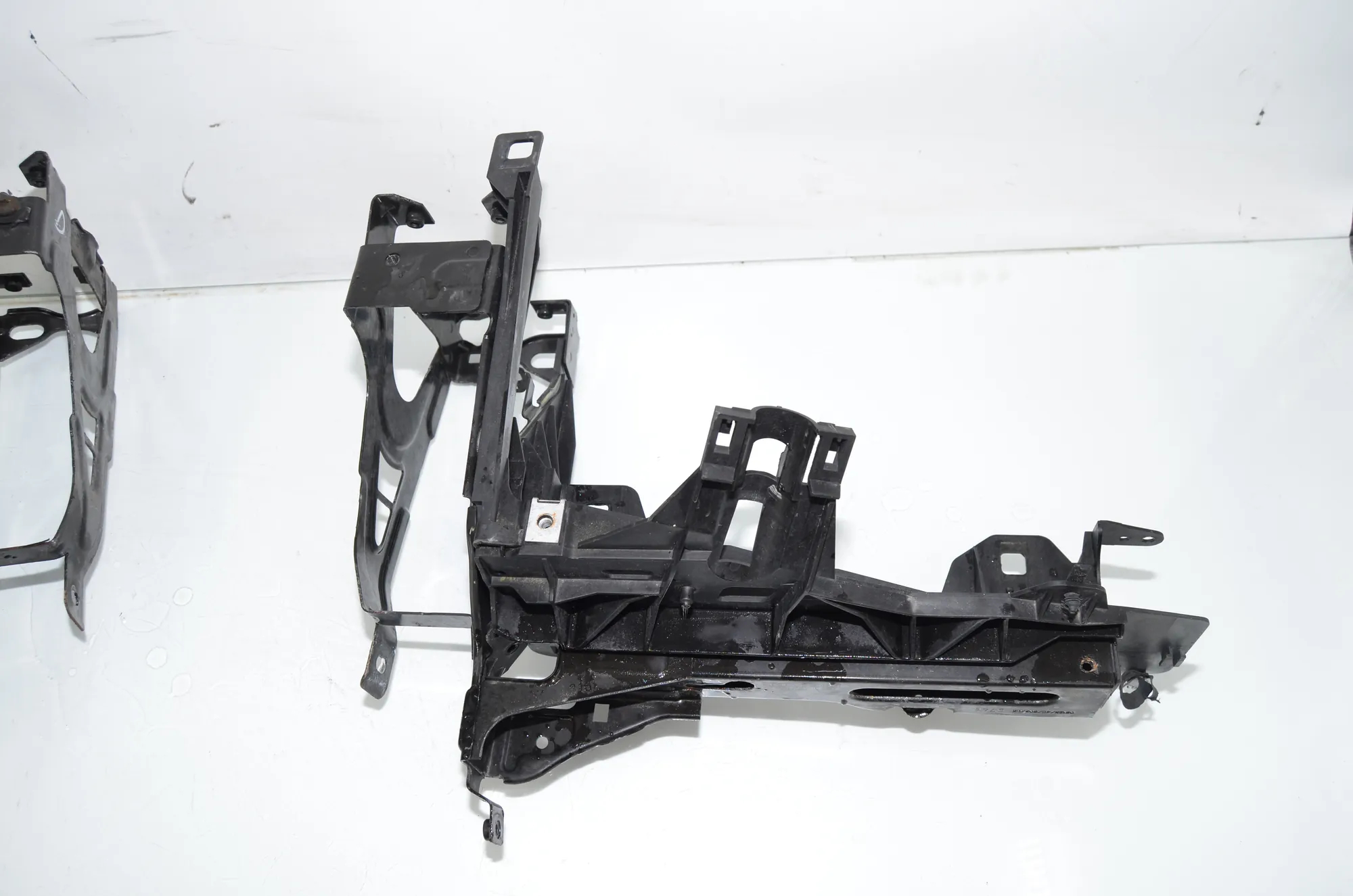 Bracket – OEM 7200777 · BMW 5 Gran Turismo (F07) 530 d xDrive 2010 – 3