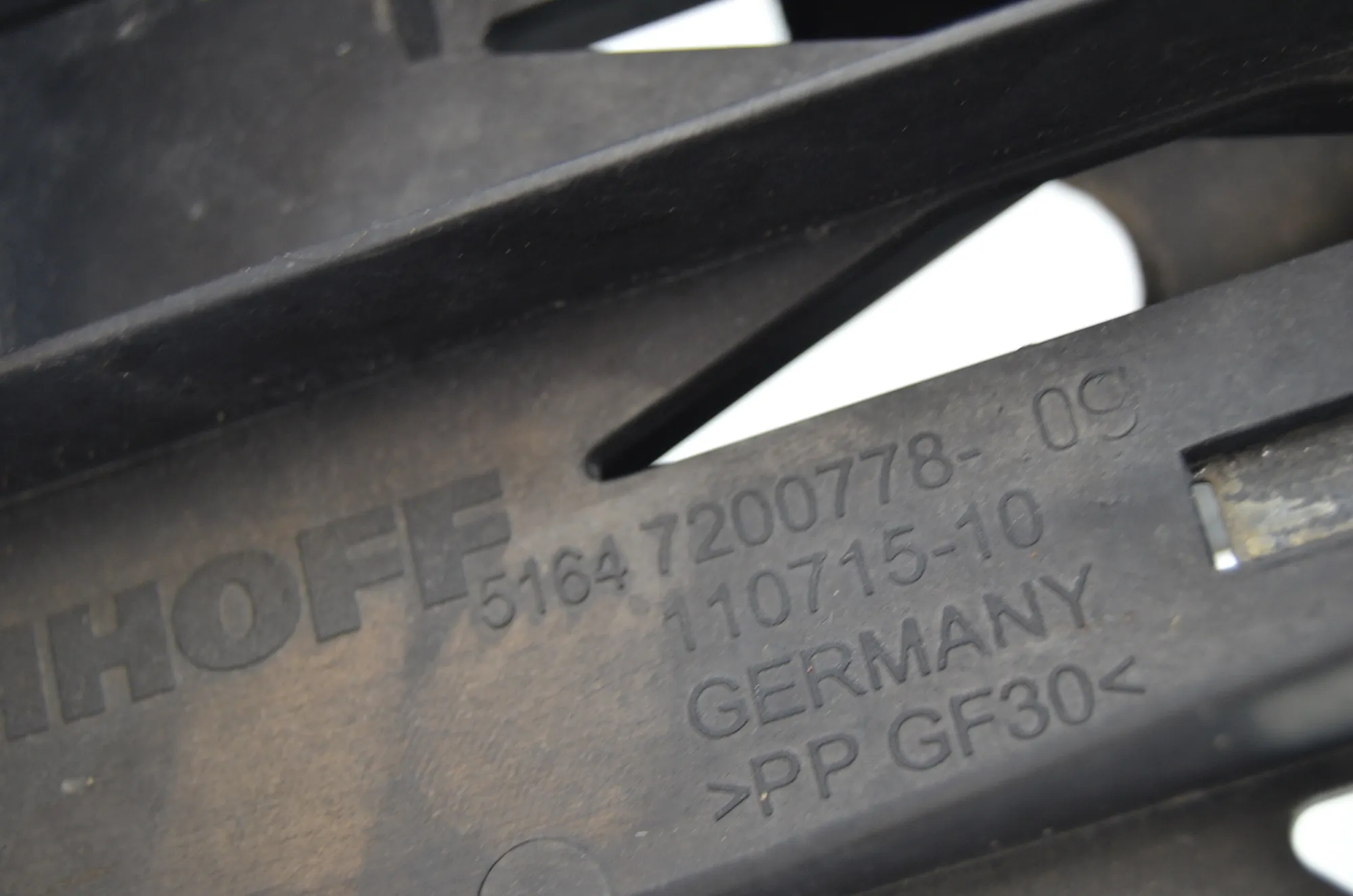 Bracket – OEM 7200777 · BMW 5 Gran Turismo (F07) 530 d xDrive 2010 – 7