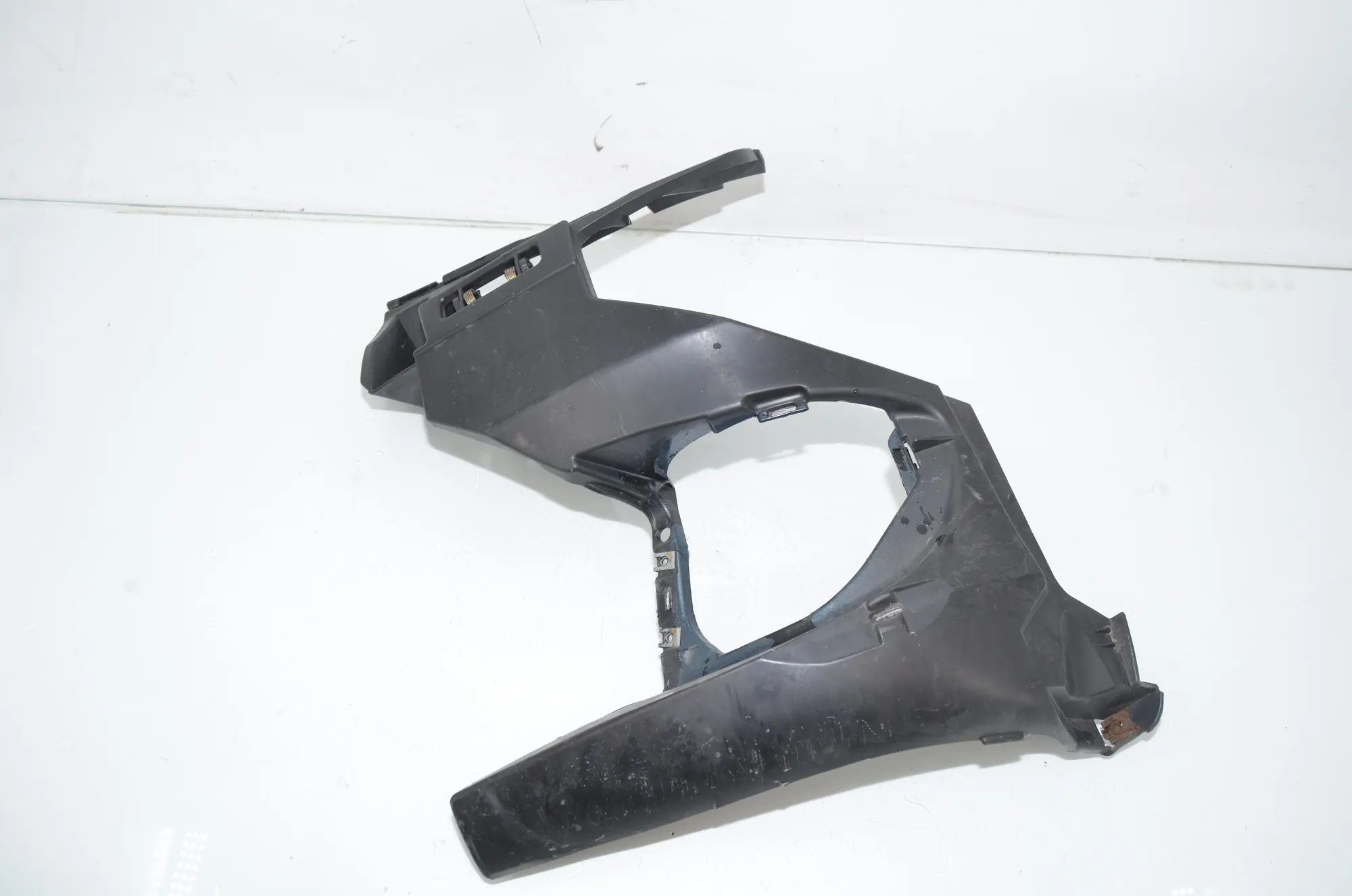 Front Left Bumper Bracket – OEM 7200757 · BMW 5 Gran Turismo (F07) 530 d xDrive 2010