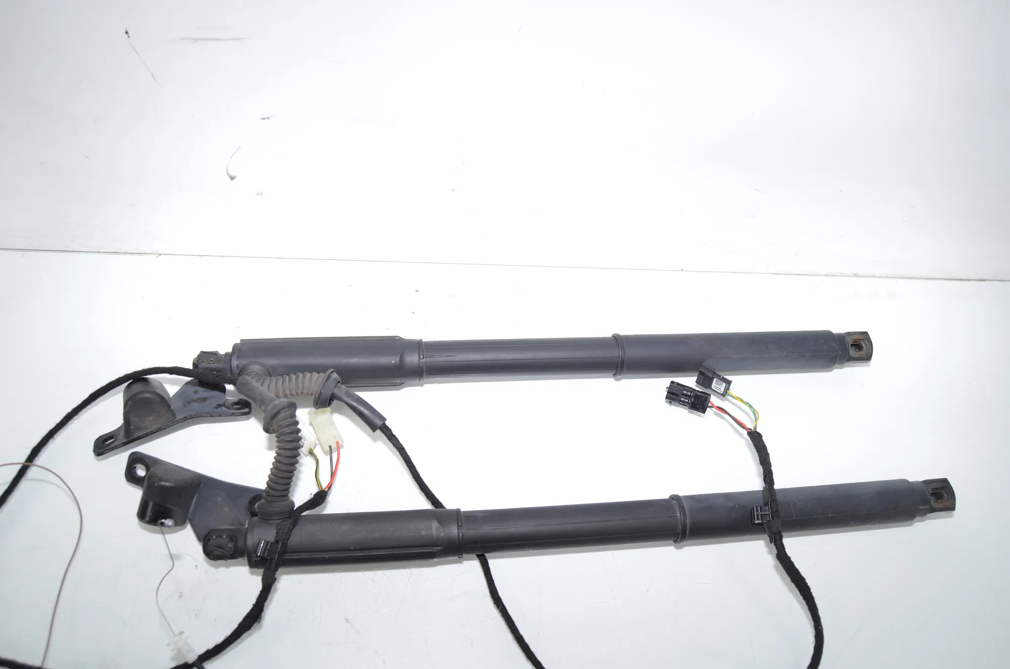 Electric Tailgate Opening Kit – OEM 7230669 · BMW X5 (E70) xDrive 40 d 2011 – 2