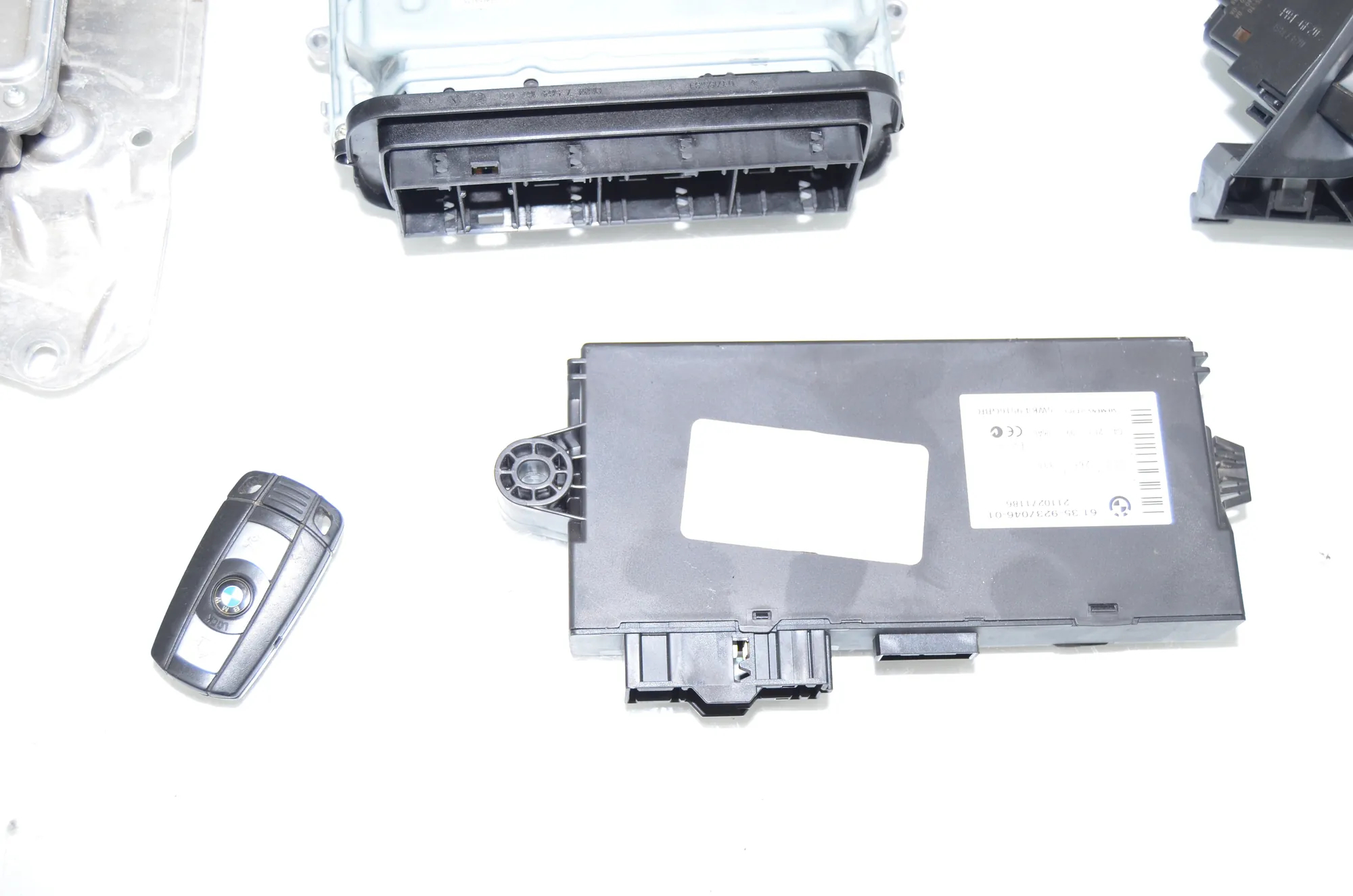 Engine Ignition ECU Set – OEM 8510841 · BMW X5 (E70) xDrive 40 d 2011 – 3