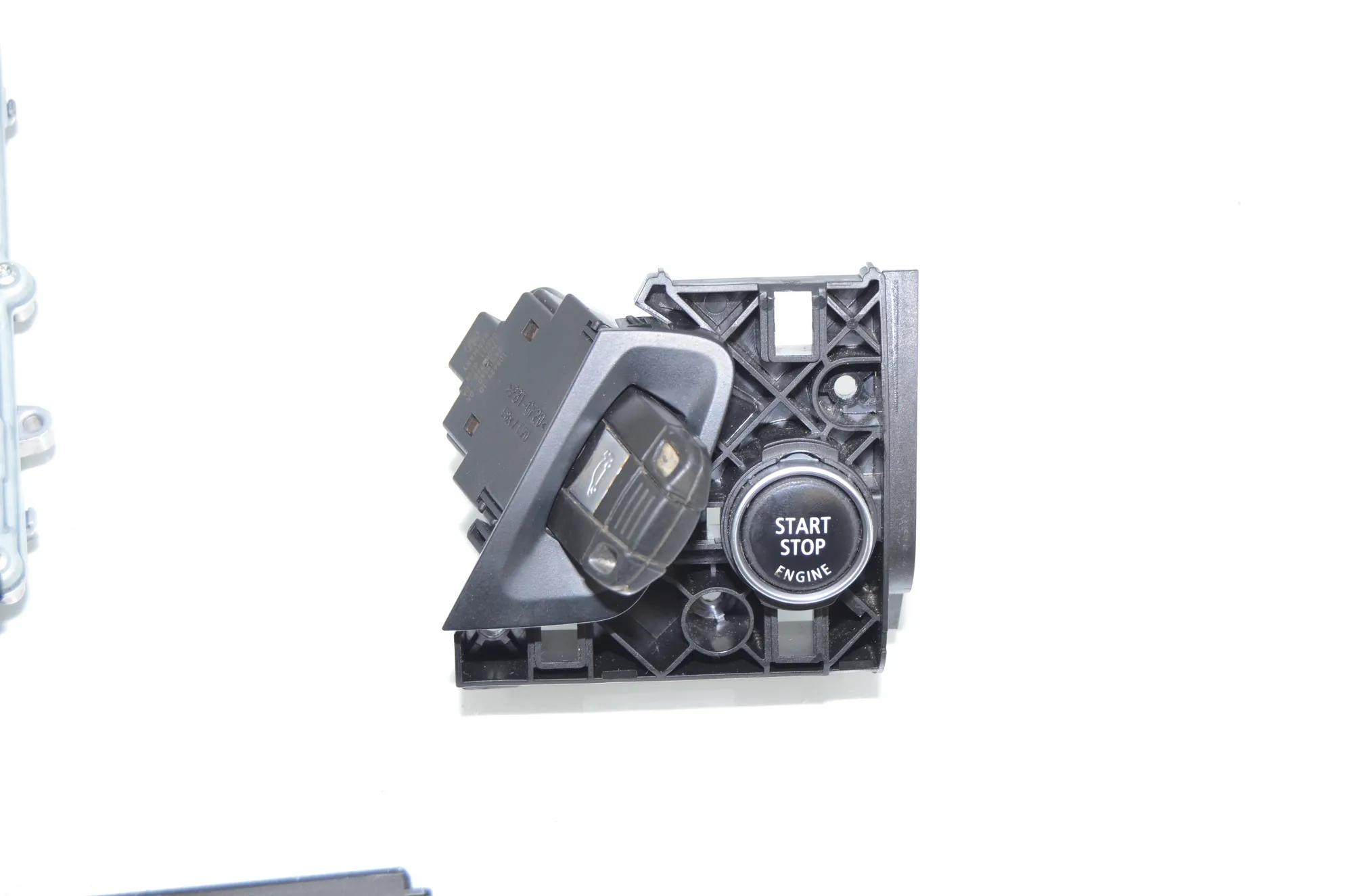 Engine Ignition ECU Set – OEM 8510841 · BMW X5 (E70) xDrive 40 d 2011 – 4