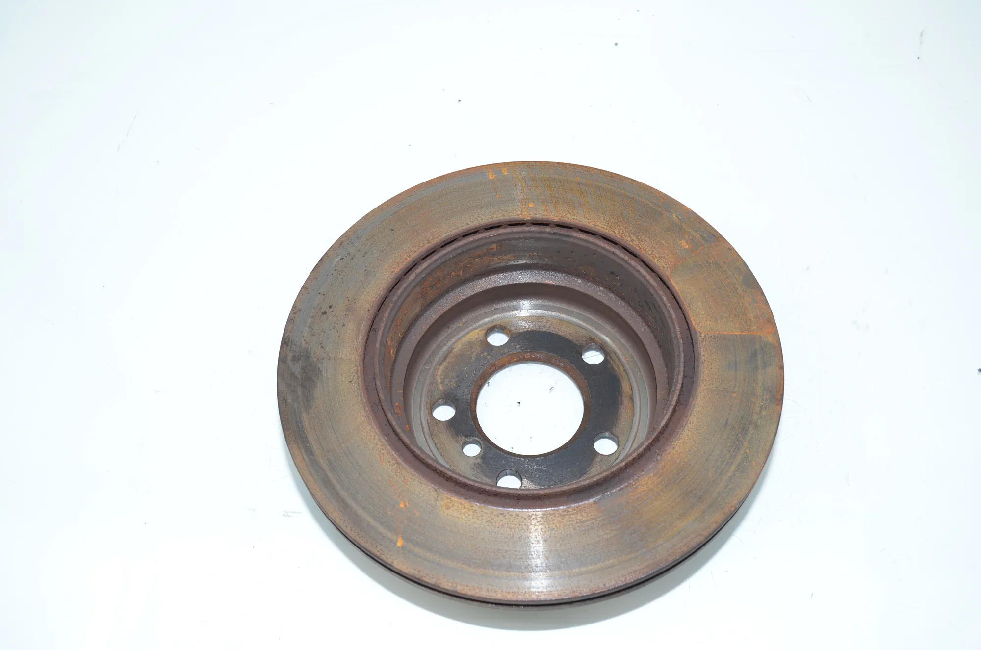 Rear Left Brake Disc – OEM 6868940 · BMW X5 (E70) xDrive 40 d 2011 – 3