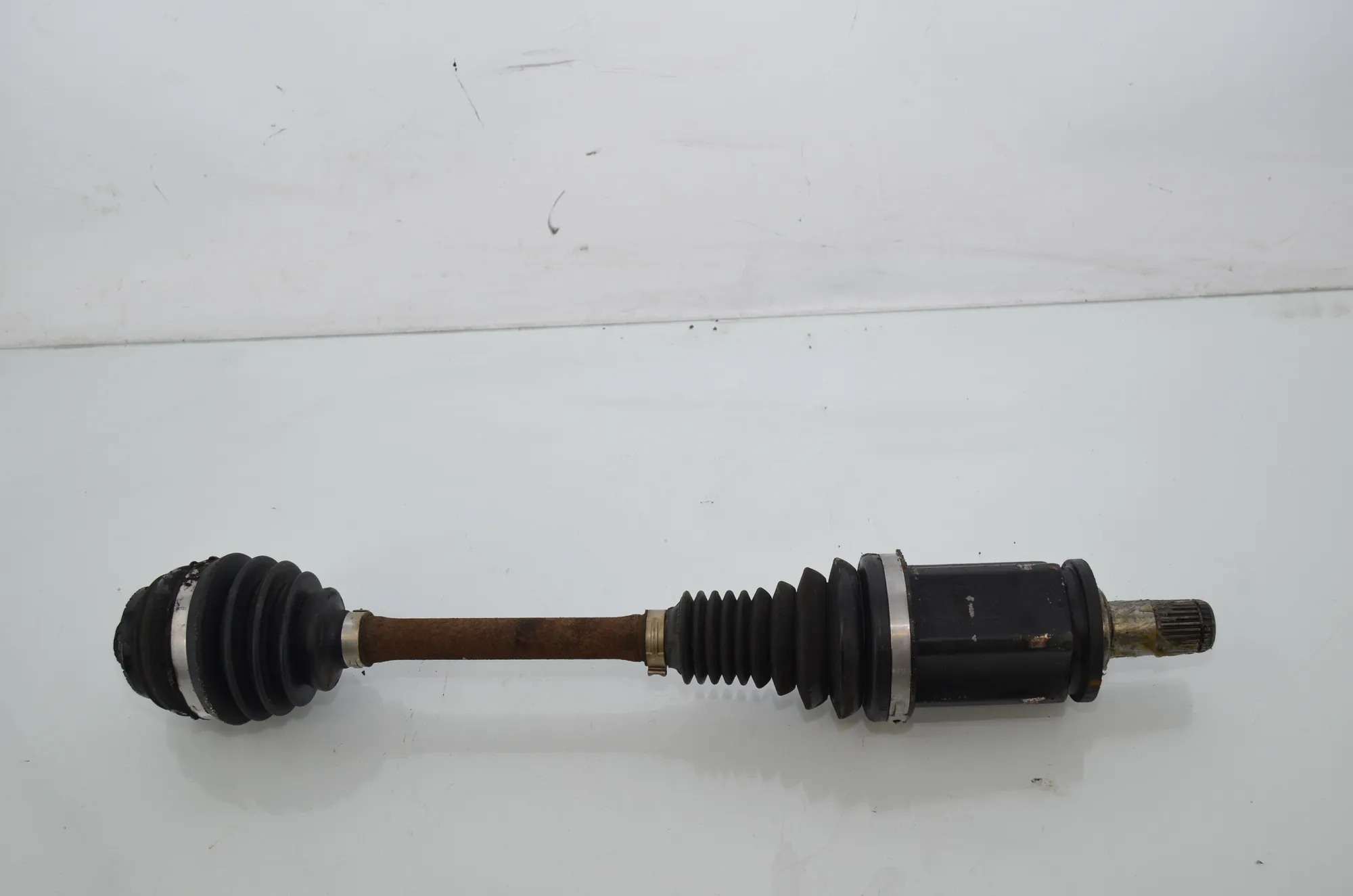 Front Left Driveshaft – OEM 7606027 · BMW 5 Gran Turismo (F07) 530 d xDrive 2010