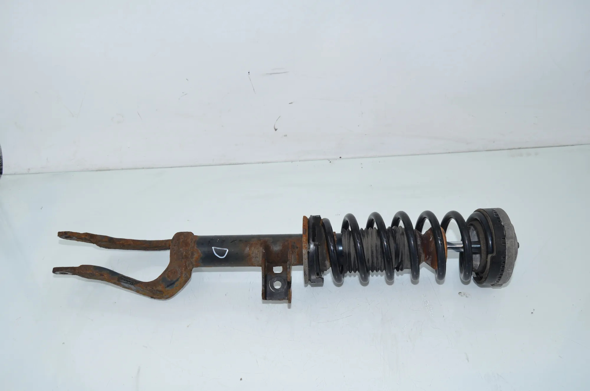 Front Right Shock Absorber – OEM 6798152 · BMW 5 Gran Turismo (F07) 530 d xDrive 2010