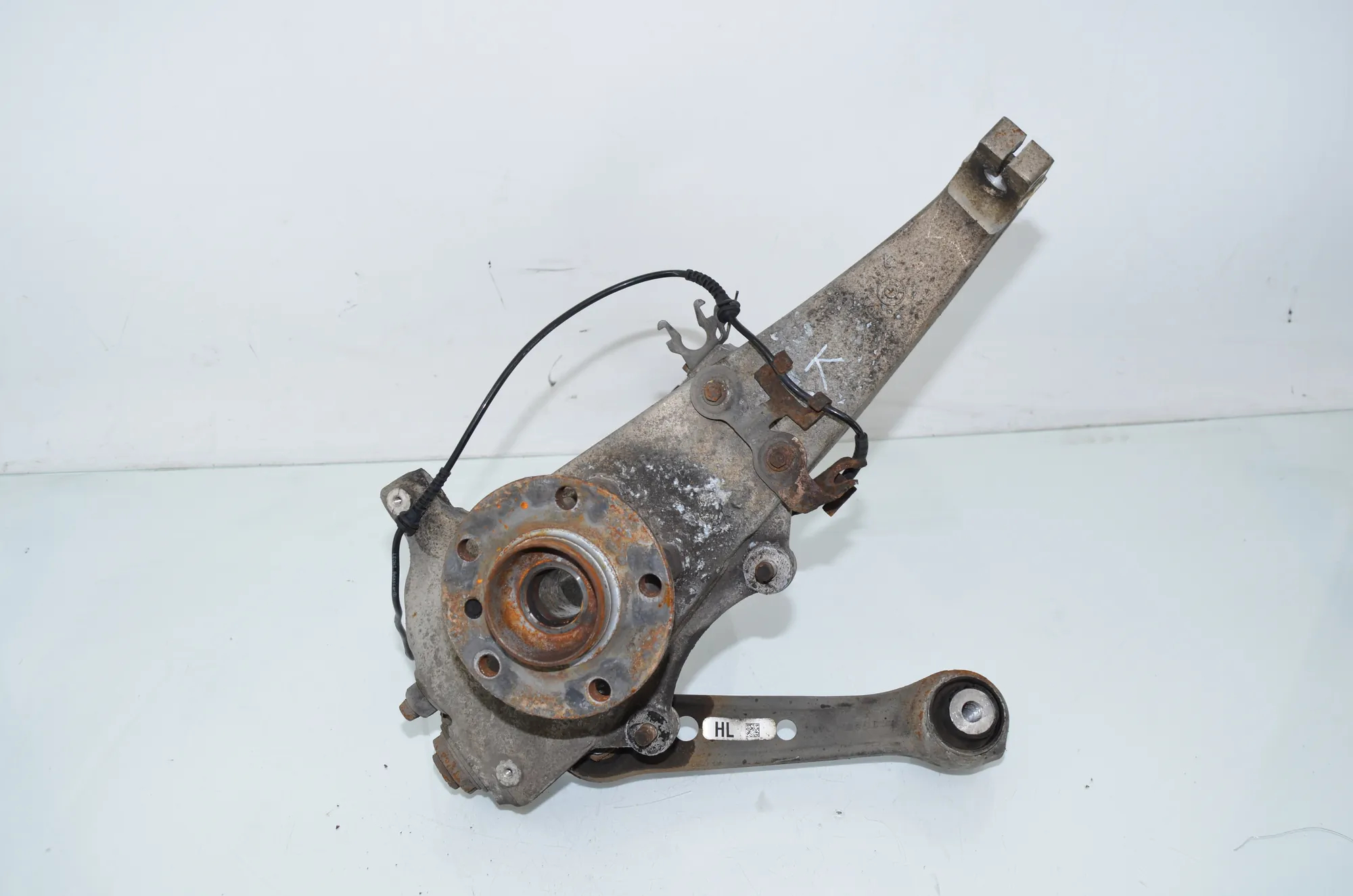 Front Left Wheel Hub – OEM 6777749 · BMW 5 Gran Turismo (F07) 530 d xDrive 2010