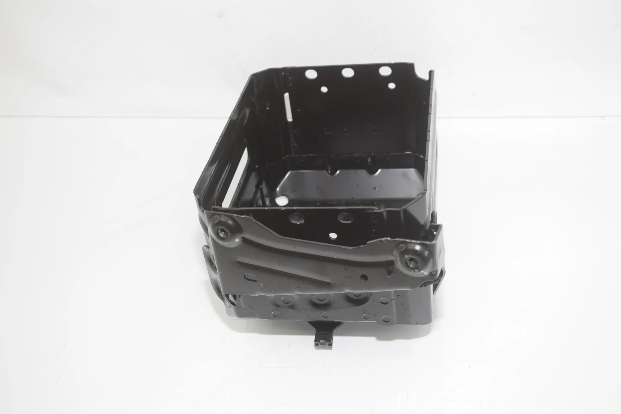 Battery Holder – OEM 158213149 · BMW 3 Touring (G21) (2019 - -) 318 d 2021