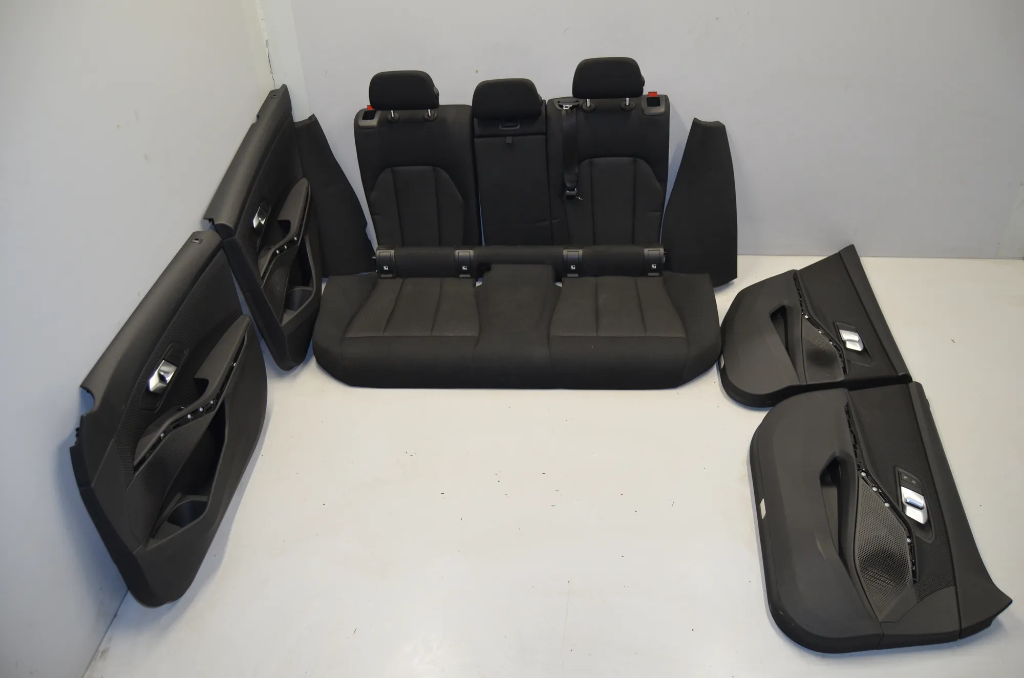 Seat set · BMW 3 Touring (G21) (2019 - -) 318 d 2021 – 8