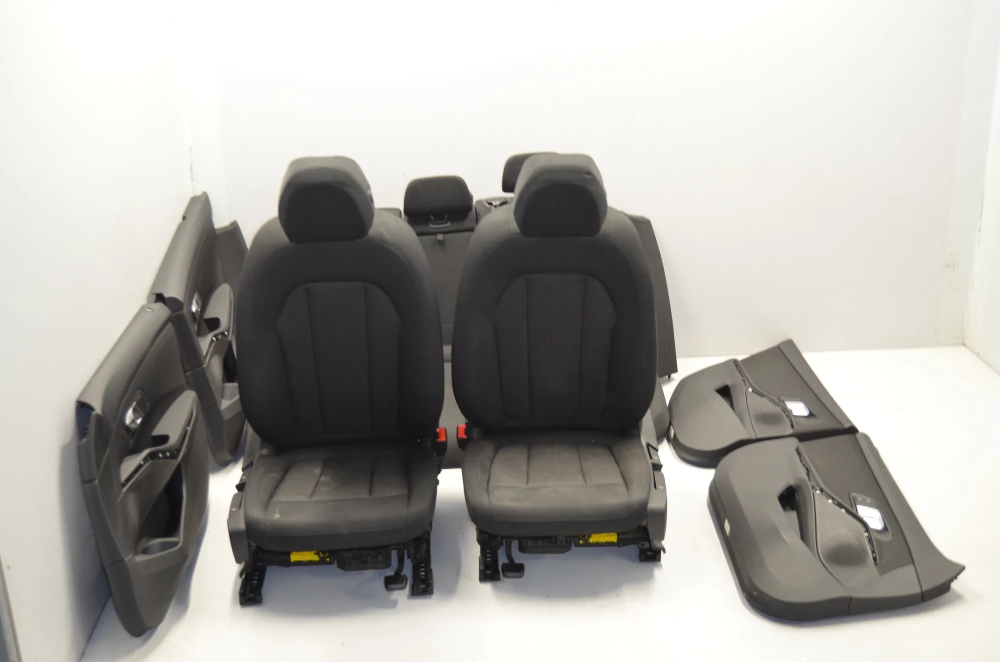 Seat set · BMW 3 Touring (G21) (2019 - -) 318 d 2021