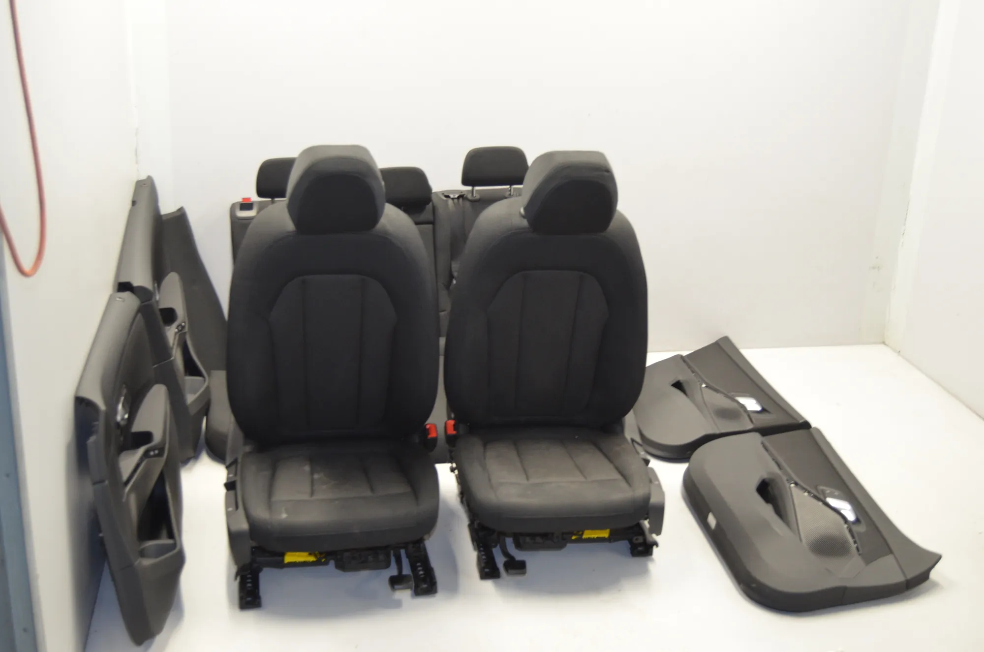 Seat set · BMW 3 Touring (G21) (2019 - -) 318 d 2021 – 2