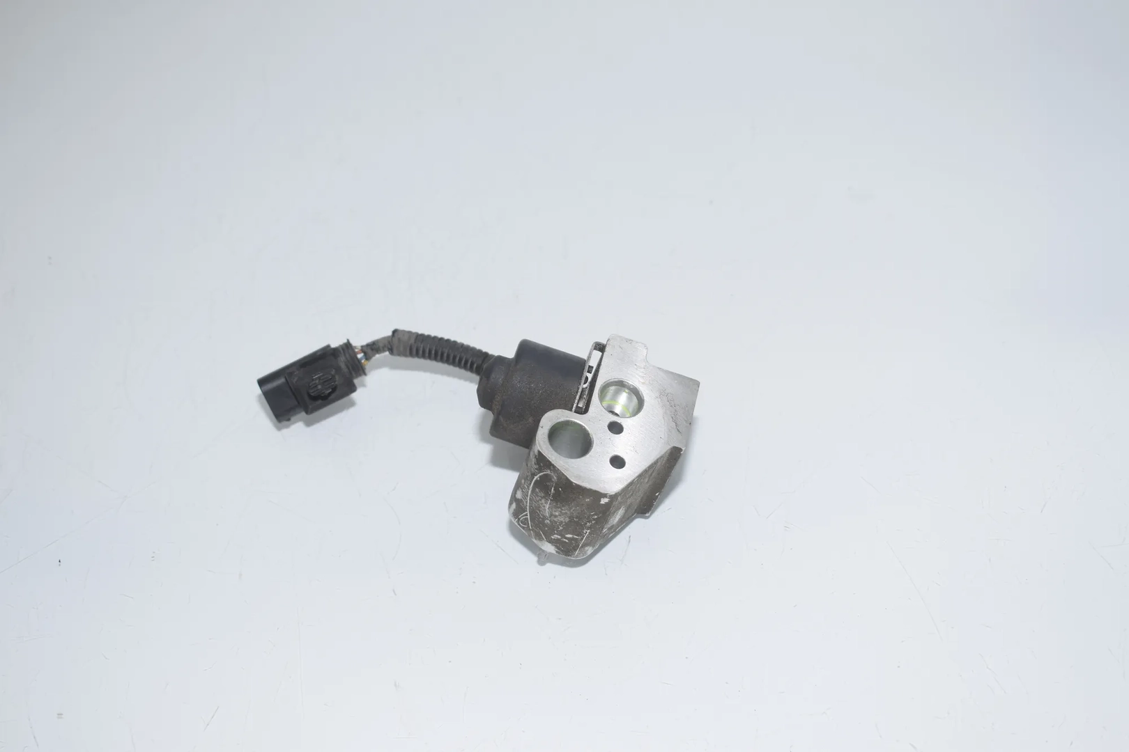 A/C Conditioner Expansion Valve – OEM 9292568 · BMW I3 i3 (I01) (2013 - 2021) Hybrid (2014 -, 0.6 L, 125 kW) 2018 – 4