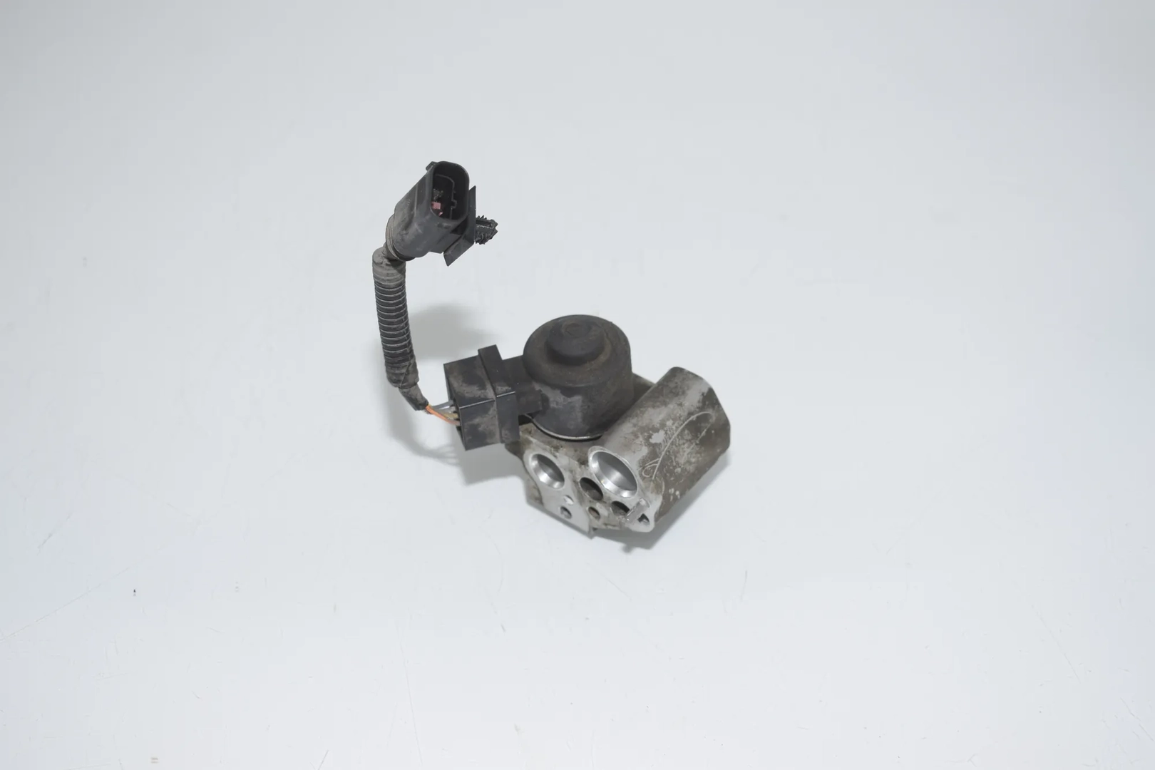 A/C Conditioner Expansion Valve – OEM 9292568 · BMW I3 i3 (I01) (2013 - 2021) Hybrid (2014 -, 0.6 L, 125 kW) 2018 – 2