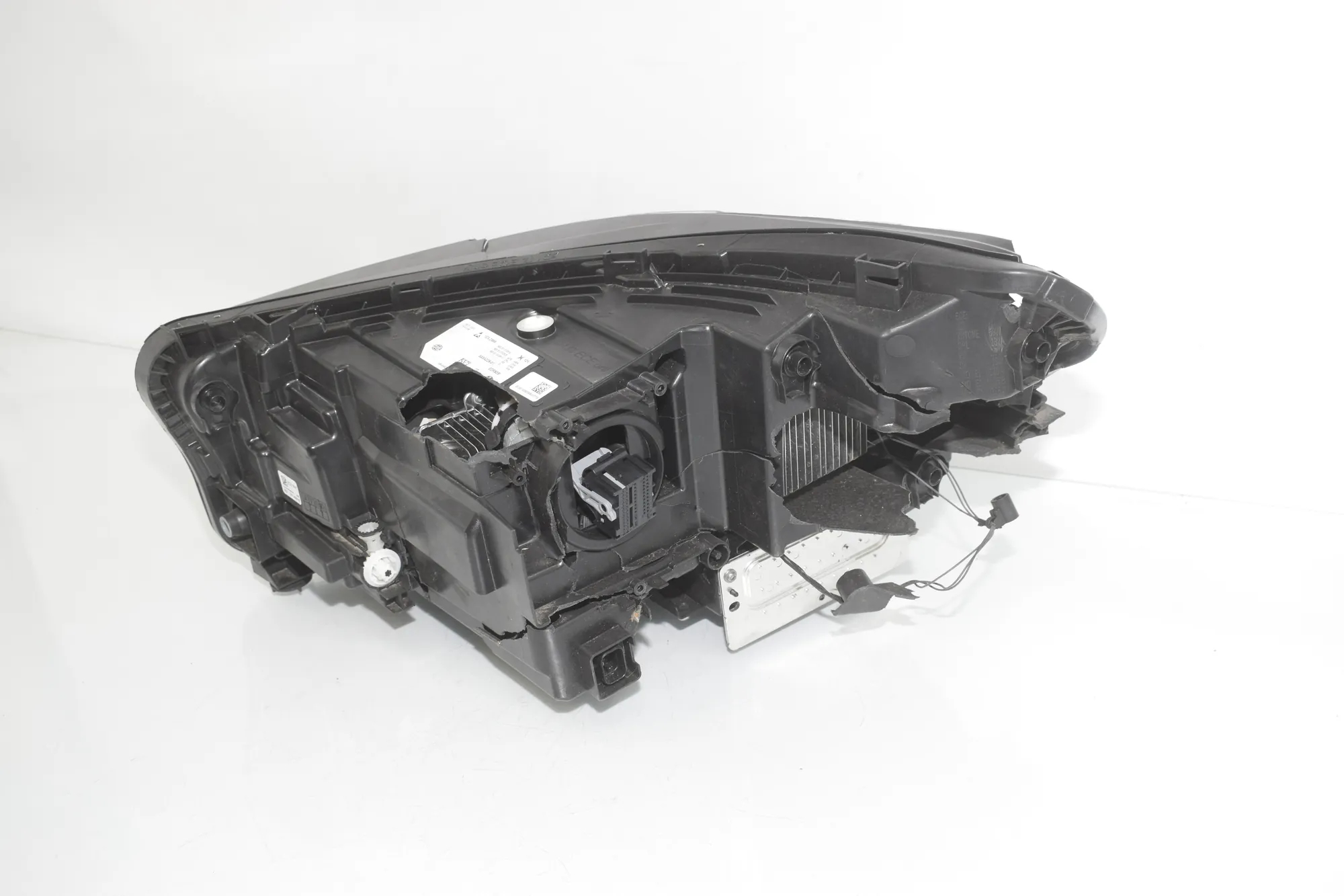 Front Right Headlight – OEM 5A9A228 · BMW X1 (U11) BMW X1 (U11) BMW X1 (U11) sDrive 18 i 2022 – 6