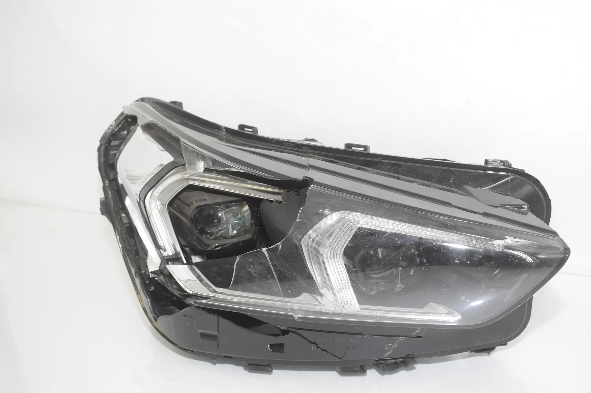 Front Right Headlight – OEM 5A9A228 · BMW X1 (U11) BMW X1 (U11) BMW X1 (U11) sDrive 18 i 2022 – 3