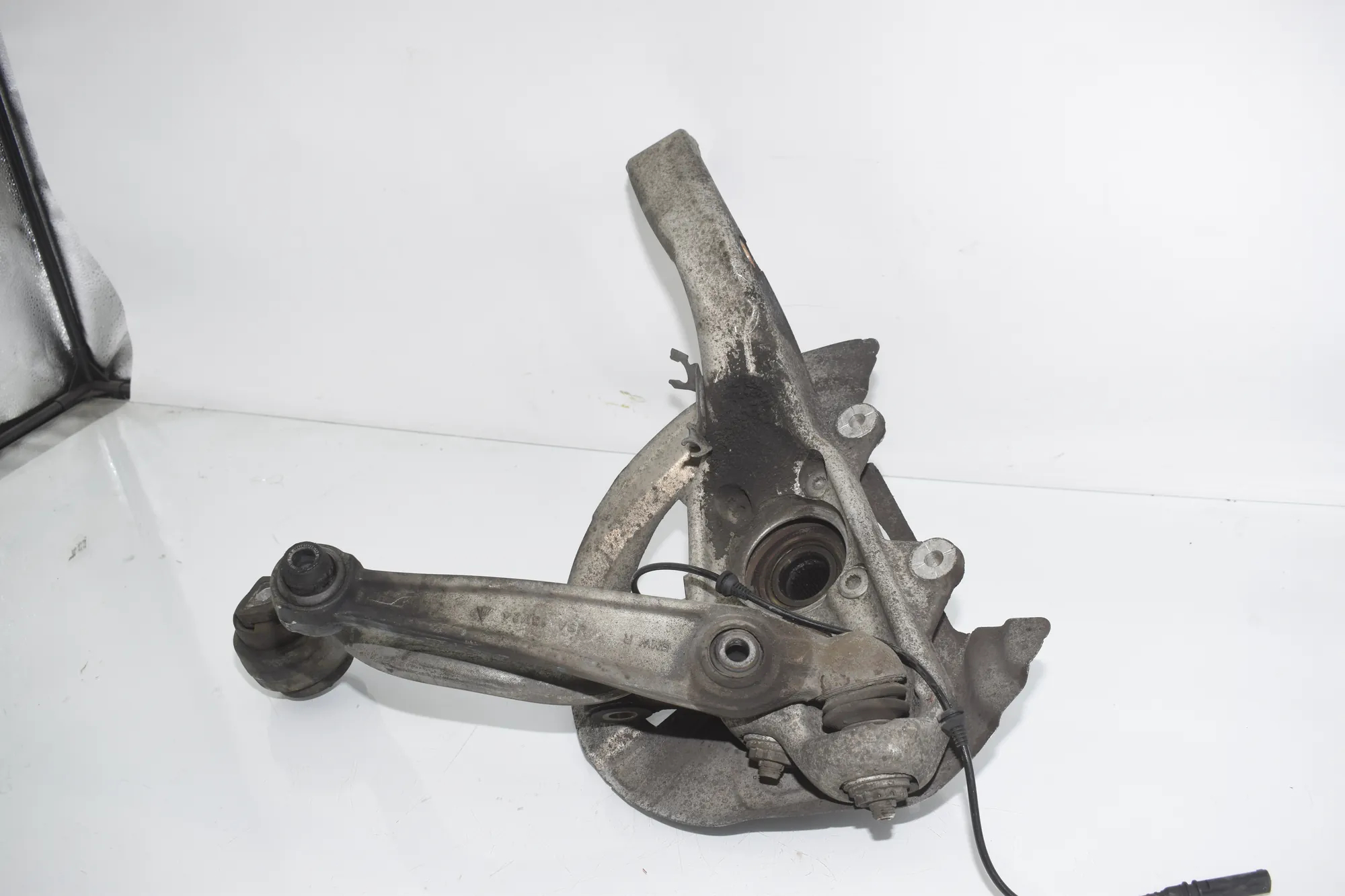 Front Right Wheel Hub – OEM 6773784 · BMW X5 (E70) xDrive 40 d 2011 – 3