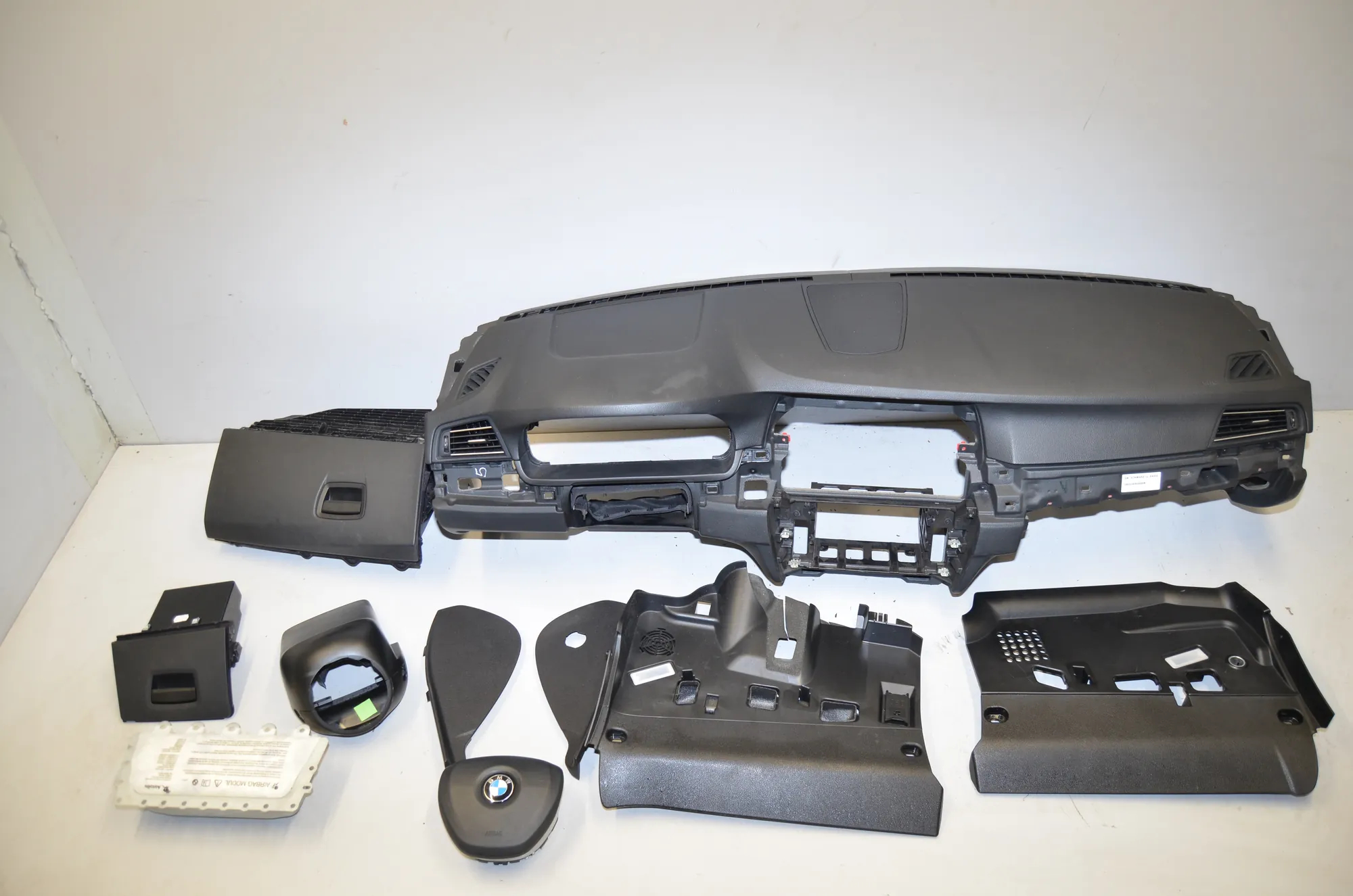 Dashboard – OEM 9207381 · BMW 5 Touring (F11) 530 d 2011