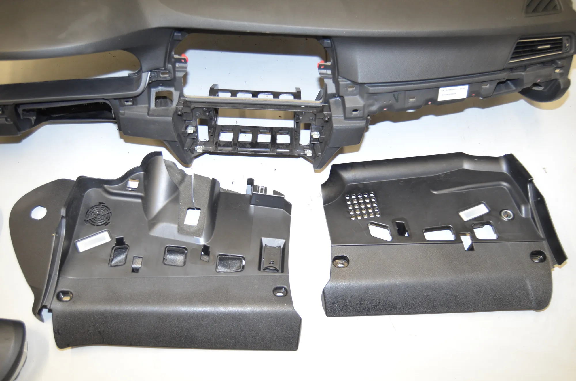 Dashboard – OEM 9207381 · BMW 5 Touring (F11) 530 d 2011 – 4