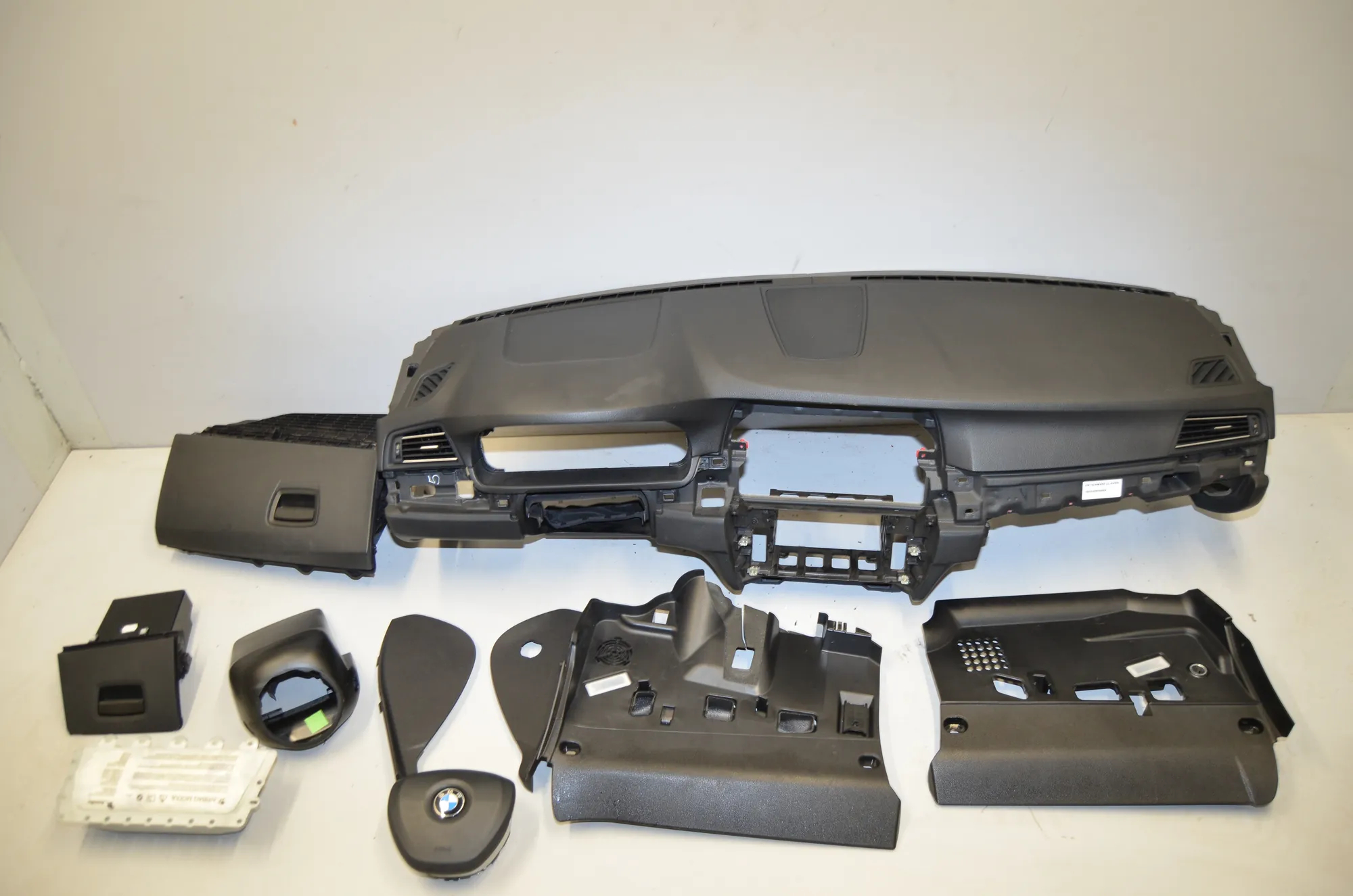Dashboard – OEM 9207381 · BMW 5 Touring (F11) 530 d 2011 – 5