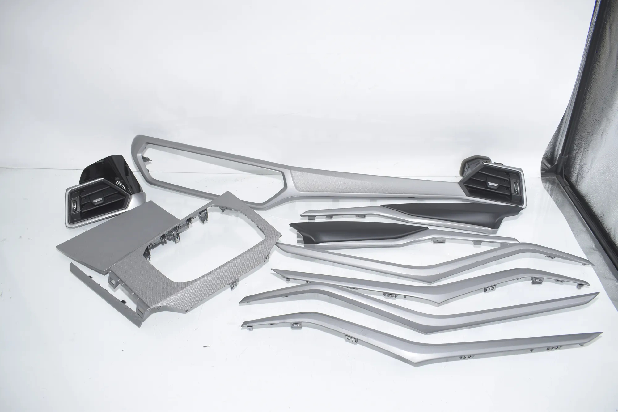 Interior Trim Strips Kit – OEM 6806780 · BMW 3 Touring (G21) (2019 - -) 318 d 2021