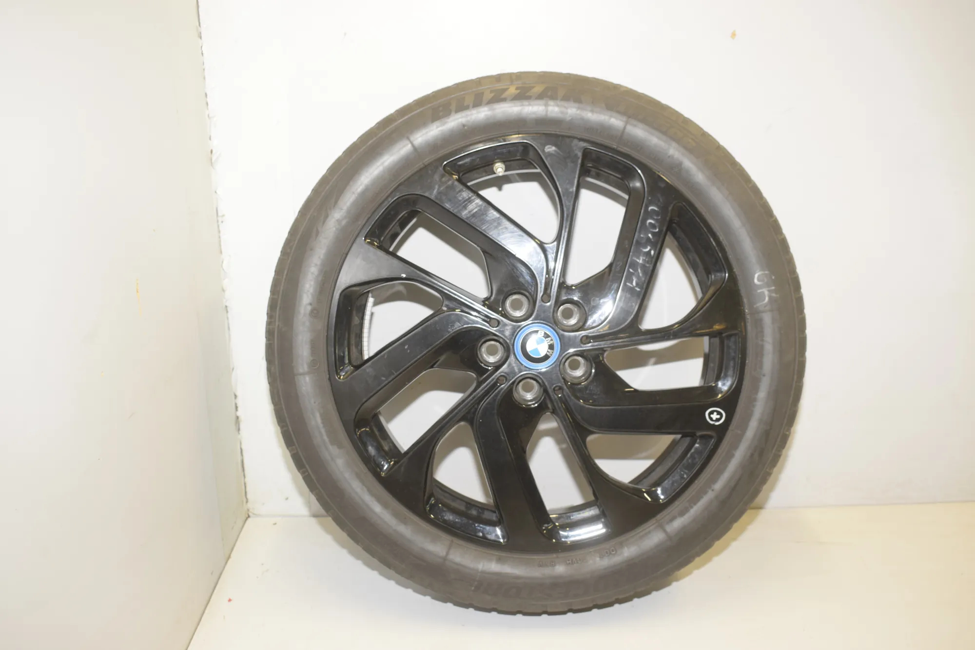 Alloy Wheel – OEM 6887937 · BMW i3 (I01) BMW i3 (I01) Hybrid 2018 – 2
