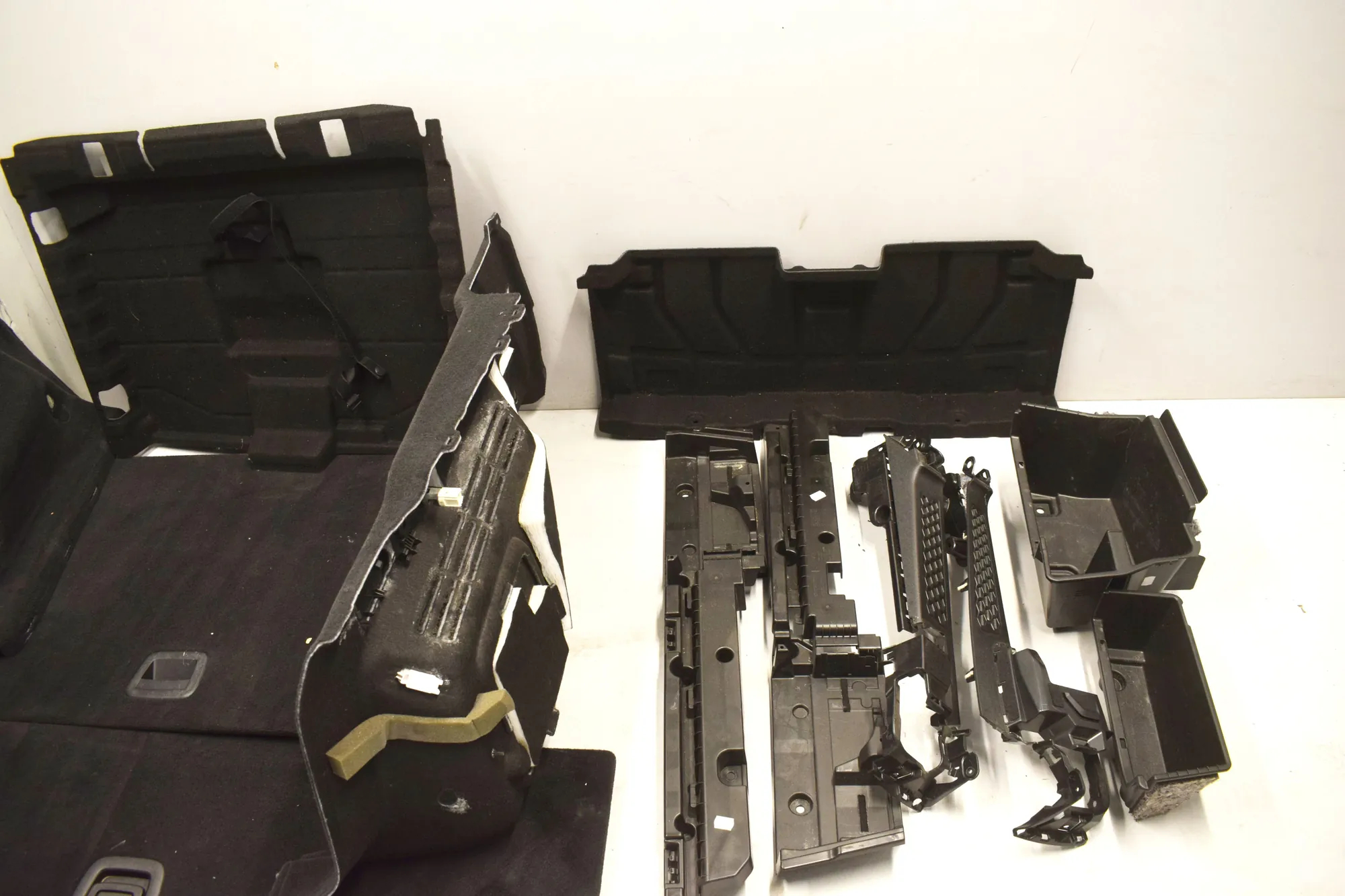 Trunk Trim Kit – OEM 7450657 · BMW 3 Touring (G21) (2019 - -) 318 d 2021 – 7
