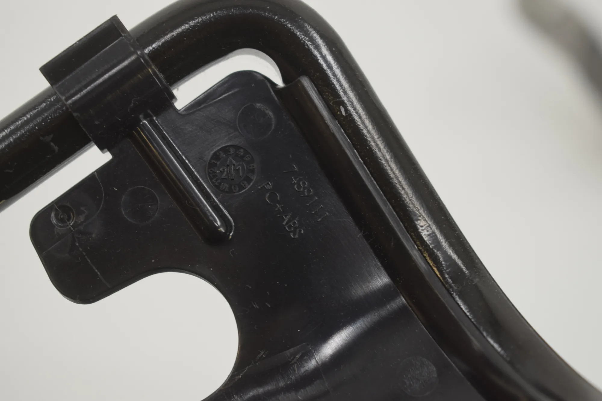 Bracket – OEM 9865515 · BMW 3 Touring (G21) (2019 - -) 318 d 2021 – 8