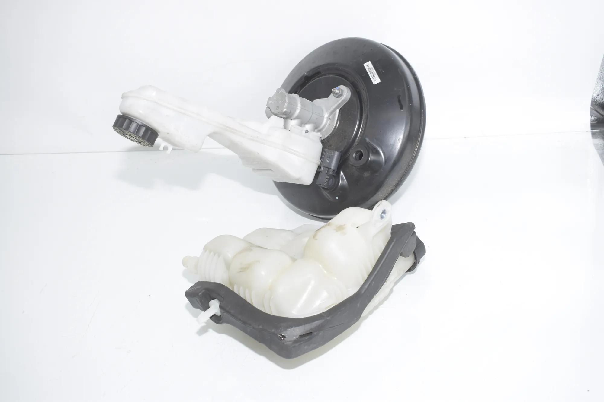 Brake Servo Booster – OEM 6772079 · BMW 2 Gran Tourer (F46) 216 d 2015