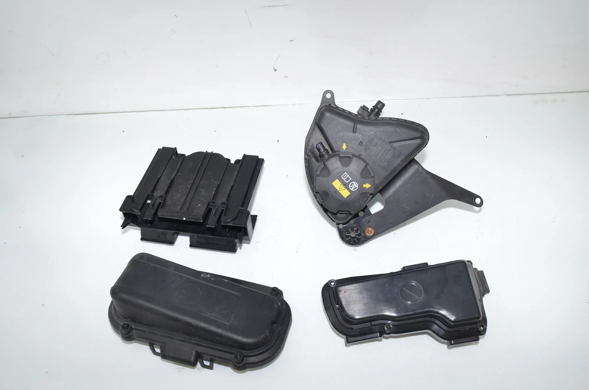 Expansion Tank – OEM 7647283 · BMW 5 (F10) 530 d 2016