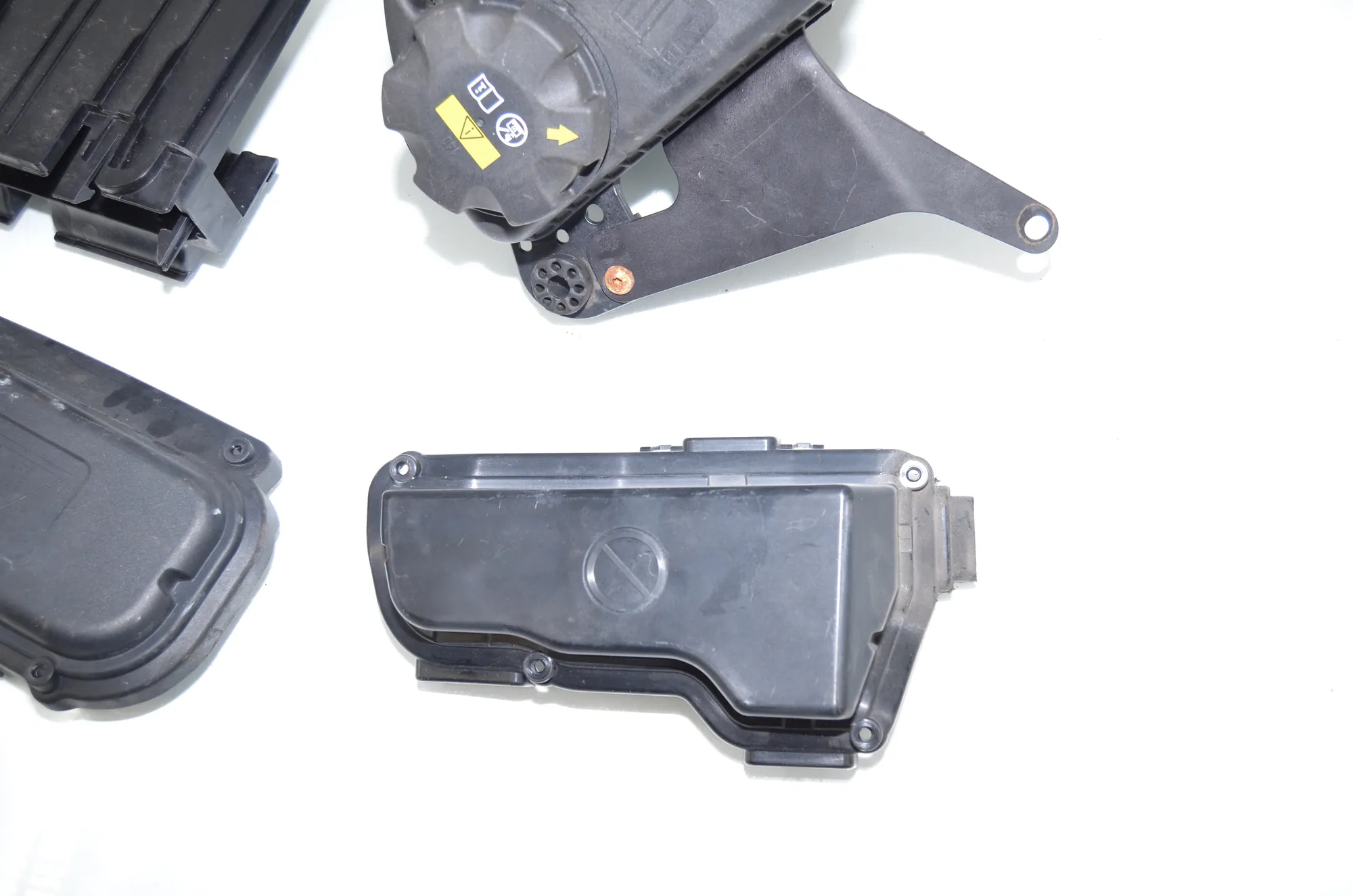 Expansion Tank – OEM 7647283 · BMW 5 (F10) 530 d 2016 – 4