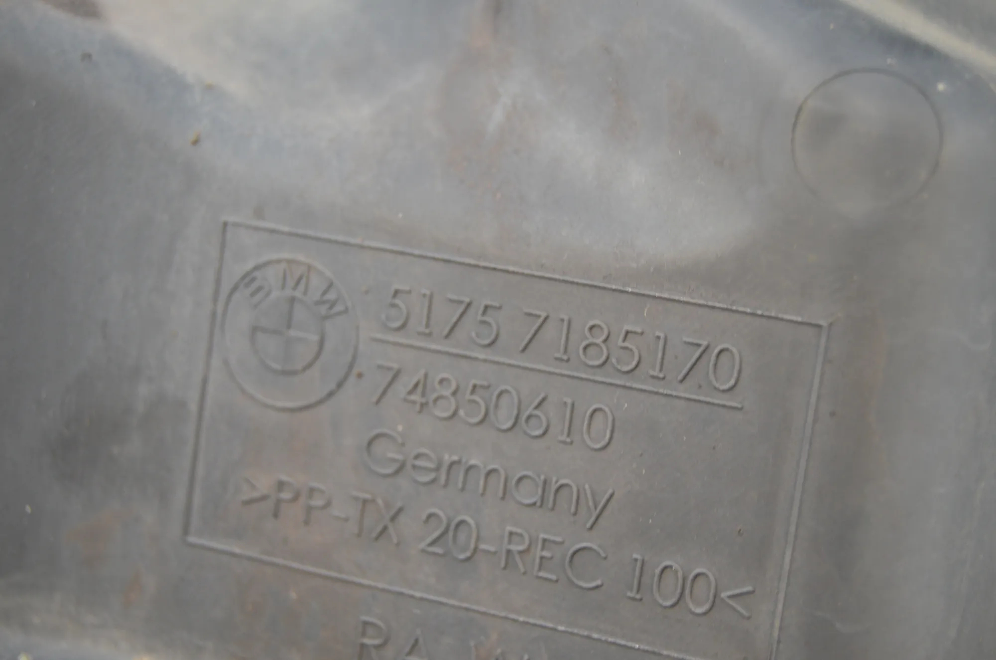 Other Body Parts – OEM 7184768 · BMW 5 (F10) 530 d 2016 – 9