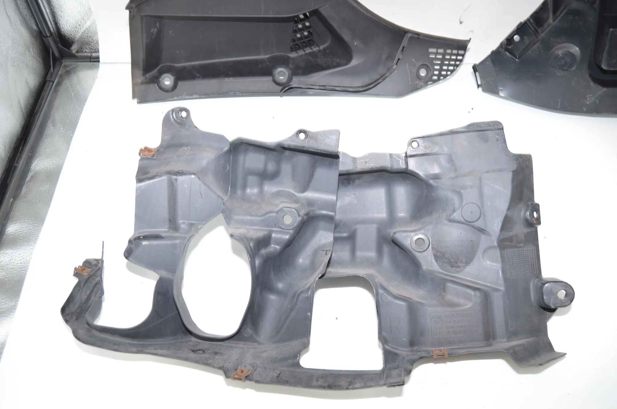 Other Body Parts – OEM 7184768 · BMW 5 (F10) 530 d 2016 – 2