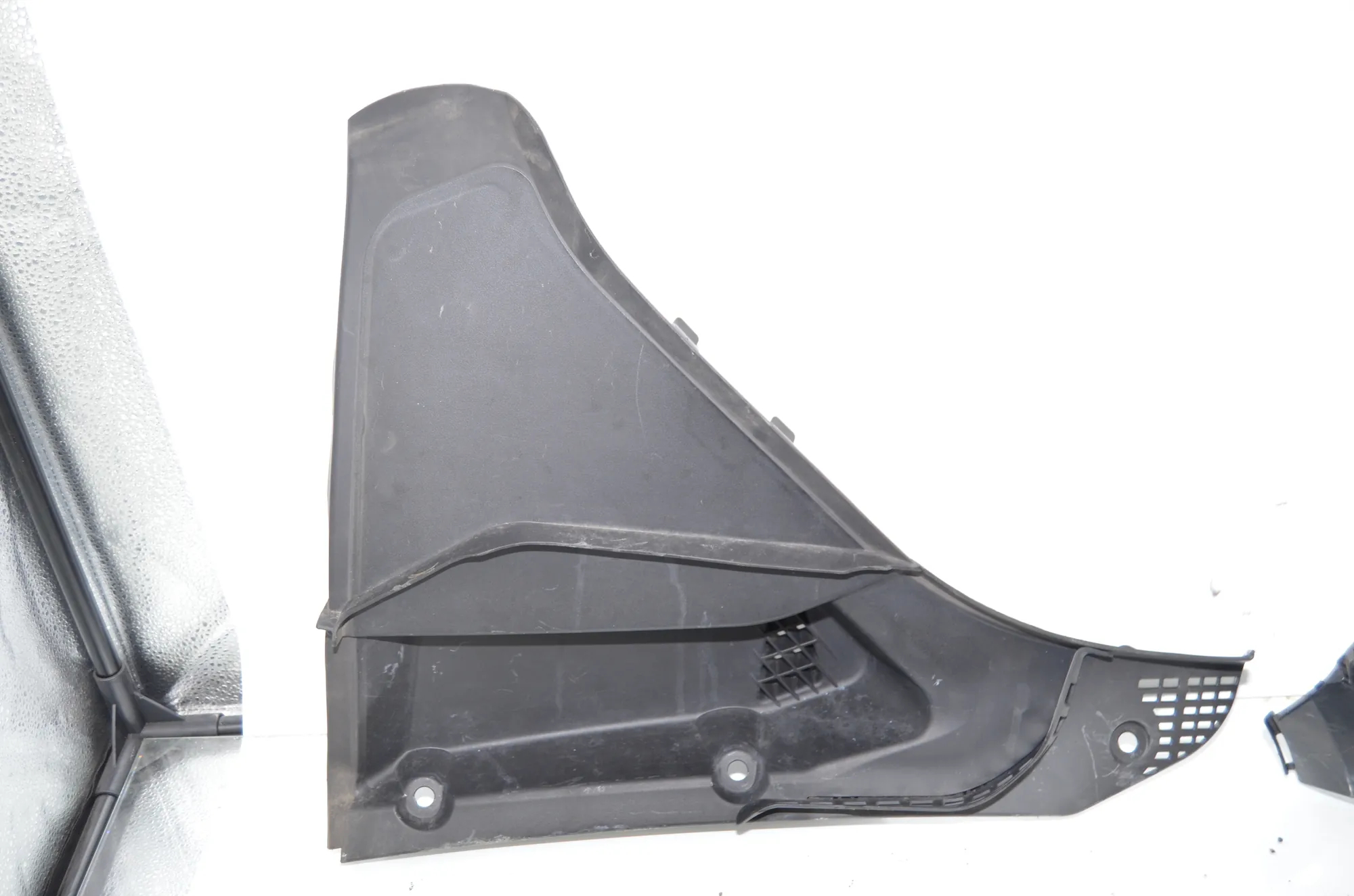 Other Body Parts – OEM 7184768 · BMW 5 (F10) 530 d 2016 – 3