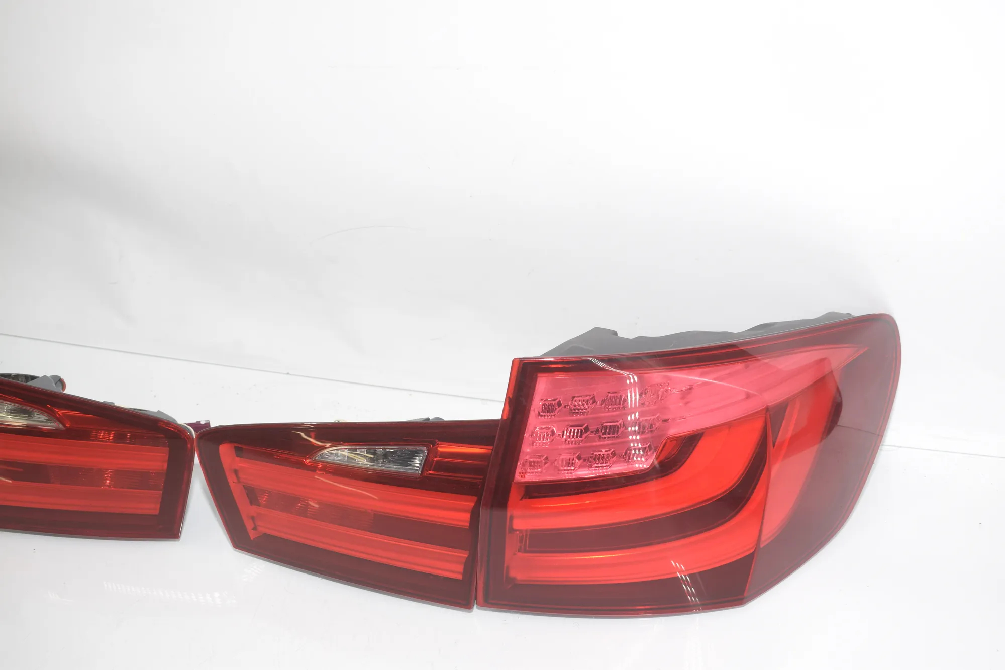 Rear Tail Light Set – OEM 7203227 · BMW 5 Touring (F11) 530 d 2011 – 5