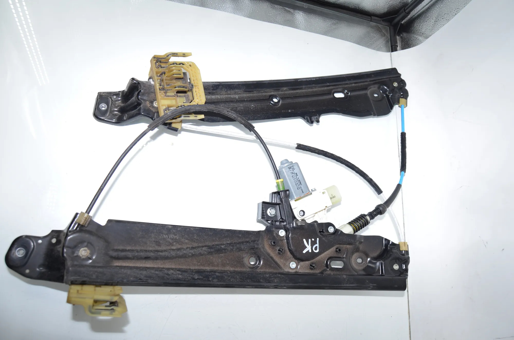 Front Right Door Window Regulator – OEM 7182131 · BMW 5 Touring (F11) 530 d 2011 – 3
