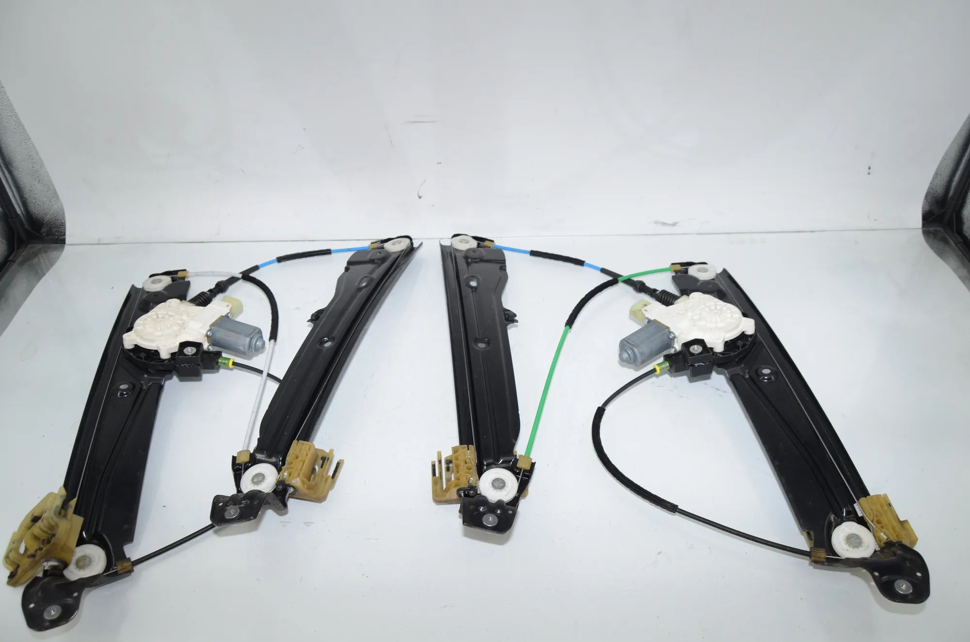 Front Right Door Window Regulator – OEM 7182131 · BMW 5 Touring (F11) 530 d 2011 – 4