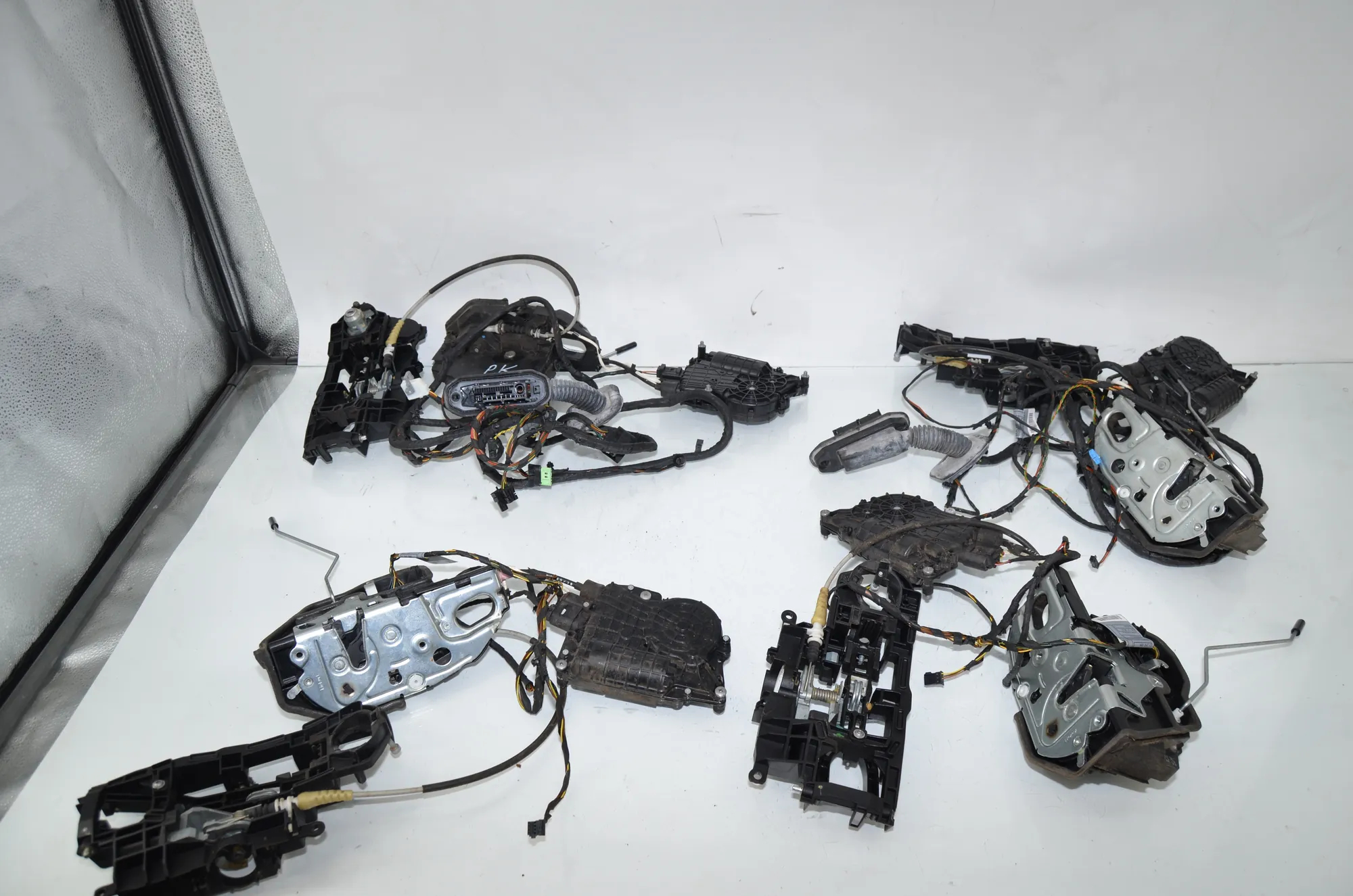 Door Locks Soft Close Kit – OEM 7154515 · BMW 5 Touring (F11) 530 d 2011 – 6