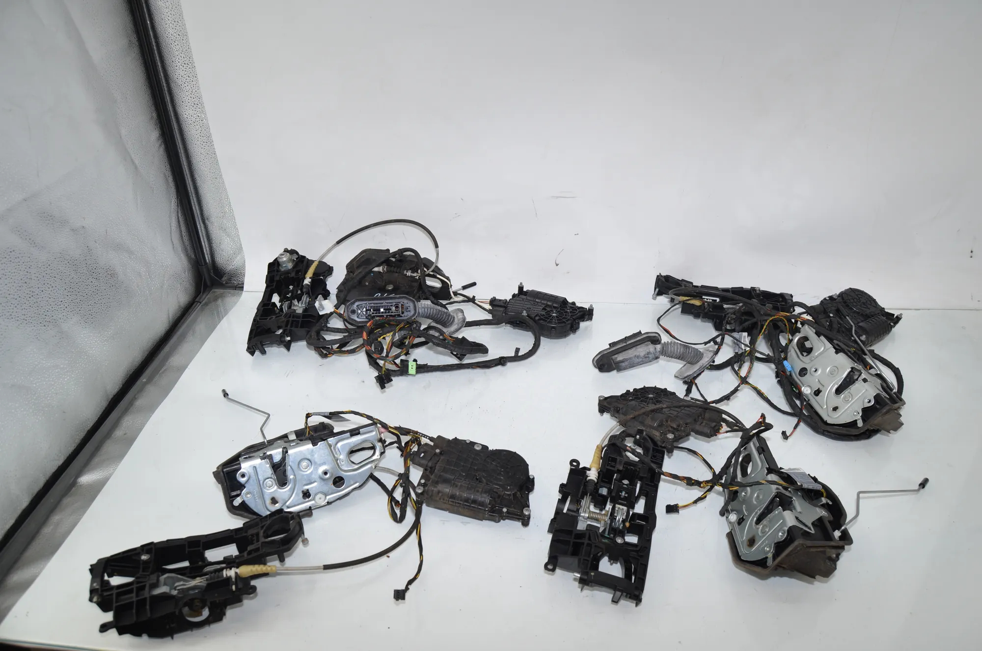 Door Locks Soft Close Kit – OEM 7154515 · BMW 5 Touring (F11) 530 d 2011