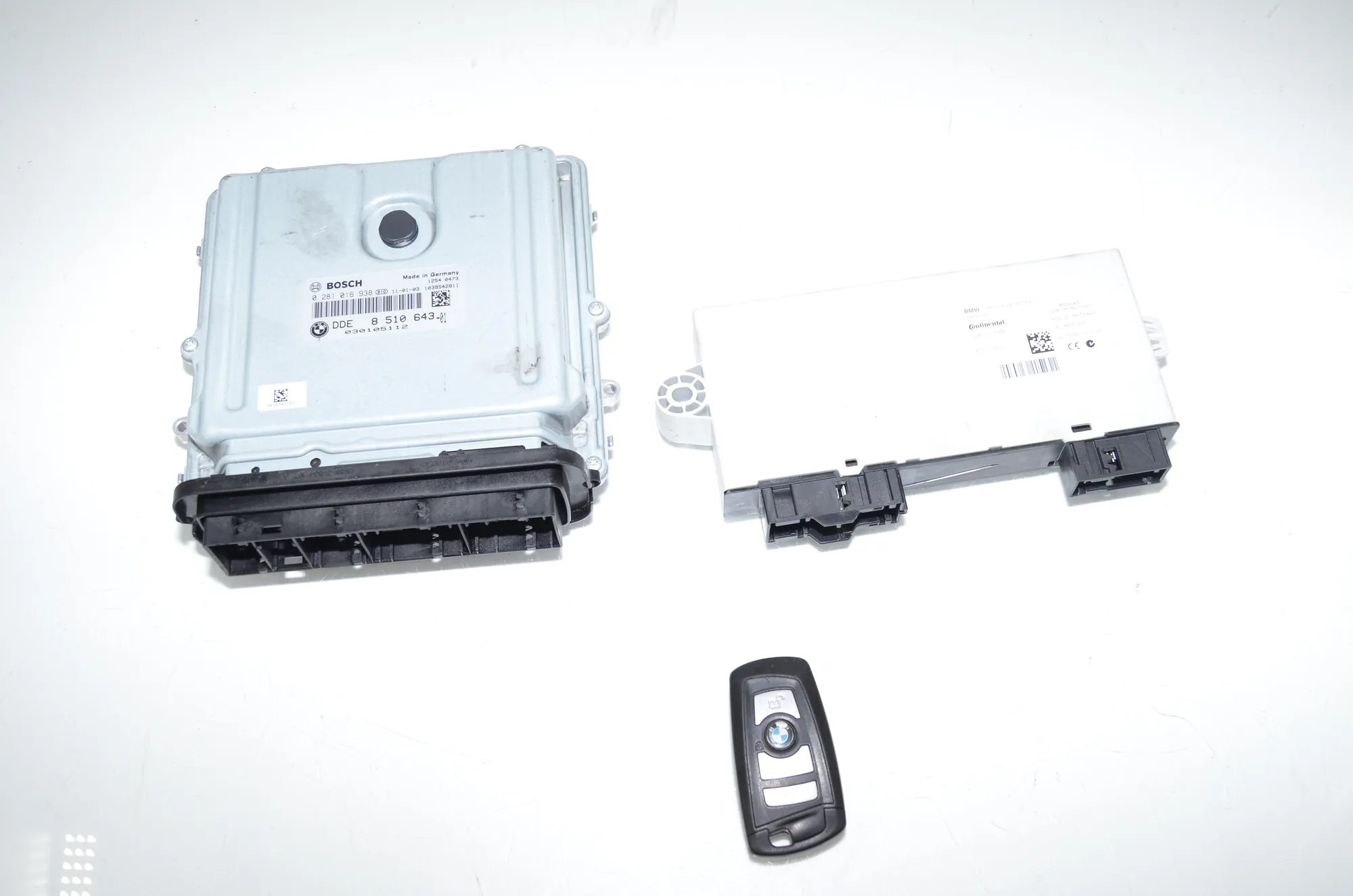 Engine Ignition ECU Set – OEM 9241973 · BMW 5 Touring (F11) 530 d 2011