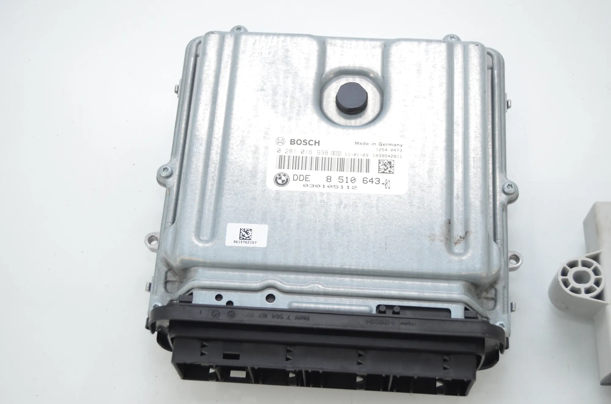 Engine Ignition ECU Set – OEM 9241973 · BMW 5 Touring (F11) 530 d 2011 – 4
