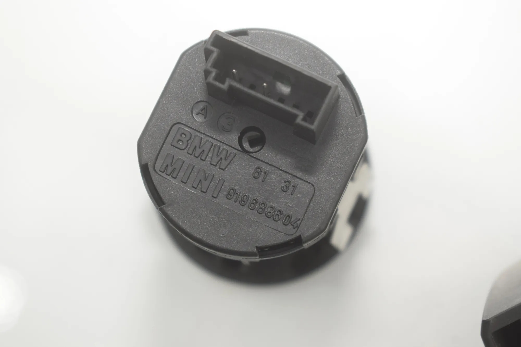 Switches – OEM 9217594 · BMW 5 Touring (F11) 530 d 2011 – 7