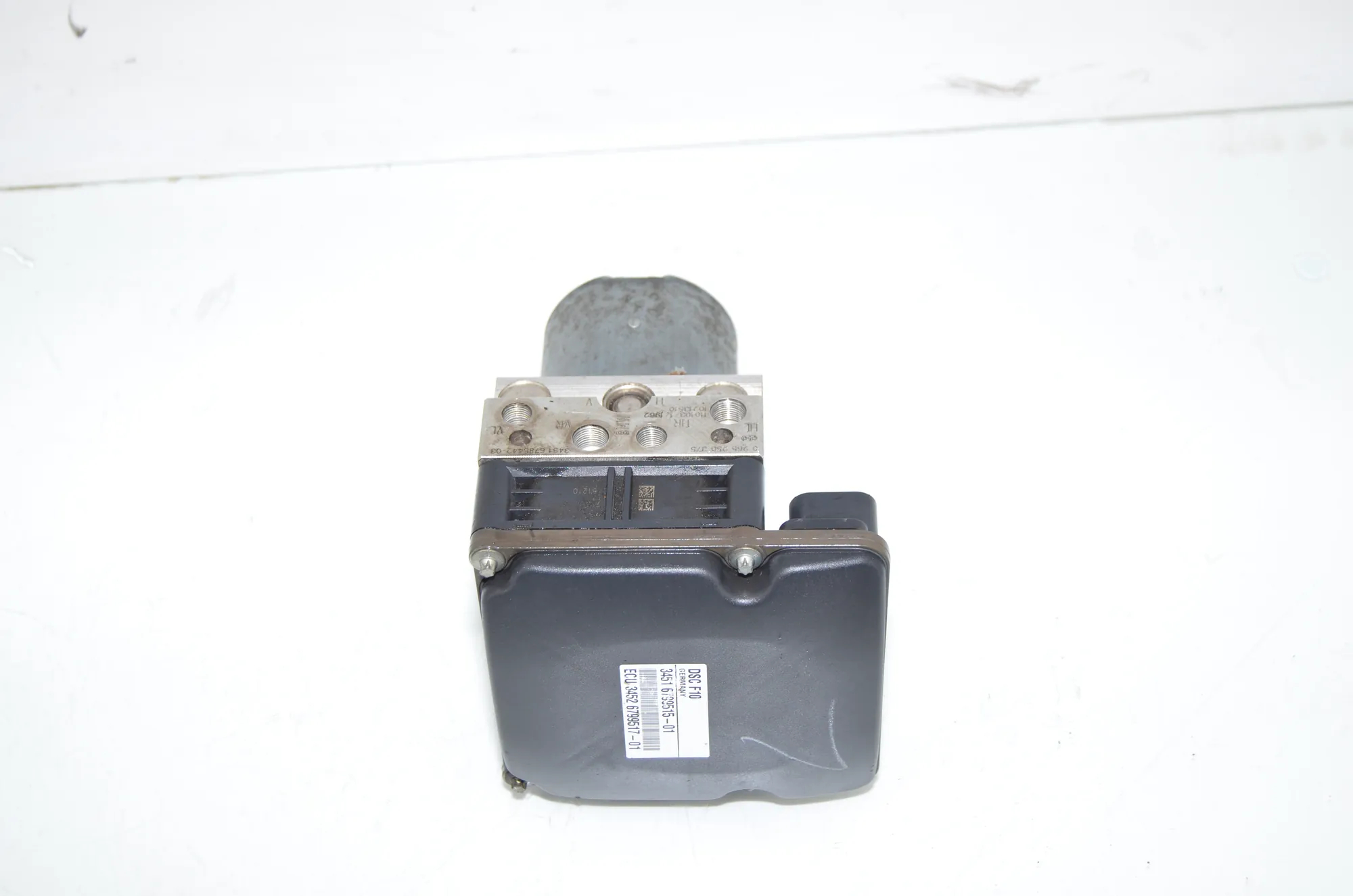 ABS Pump – OEM 6799515 · BMW 5 Touring (F11) 530 d 2011 – 3