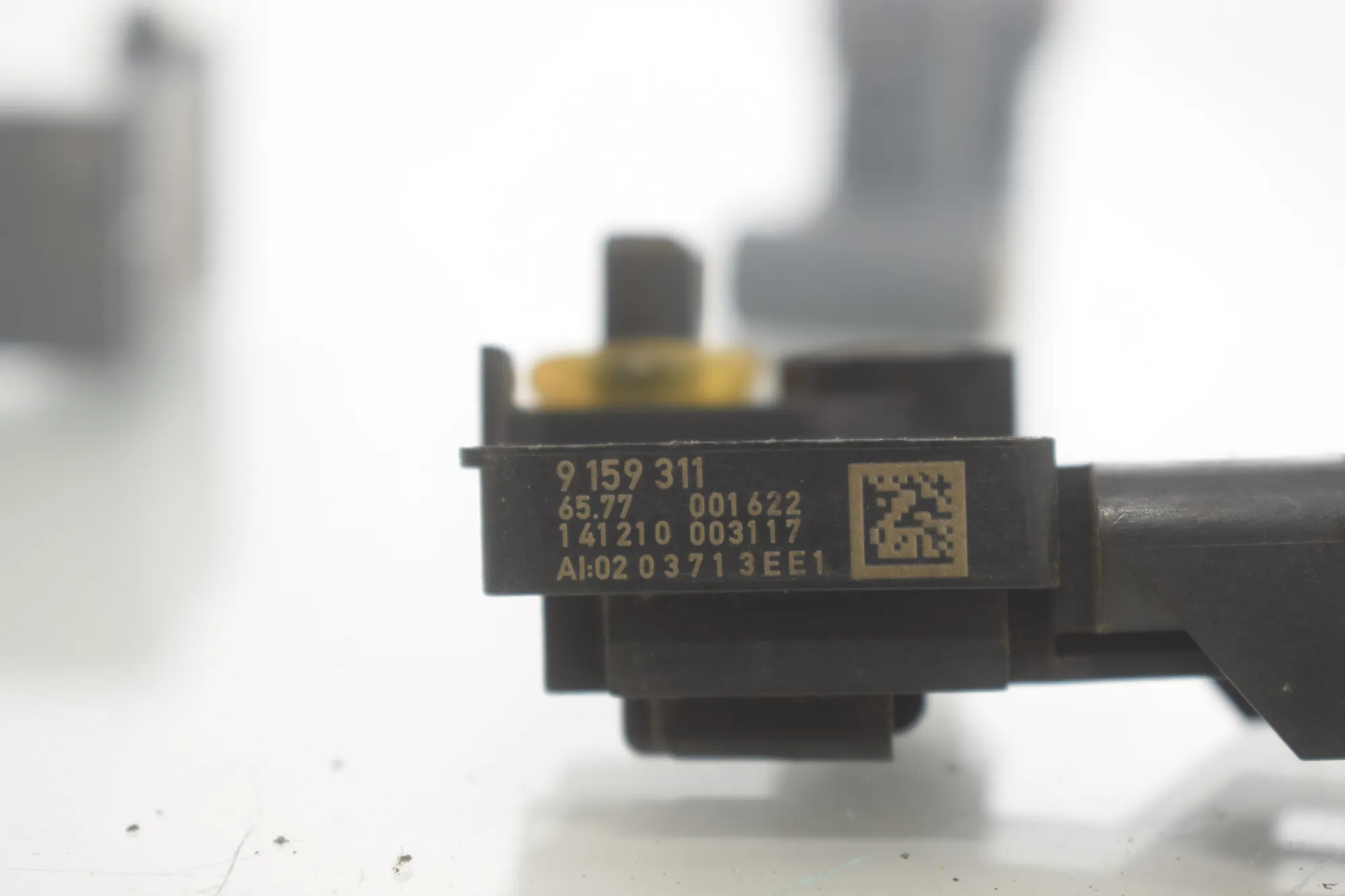 Front Left Impact Sensor – OEM 9159314 · BMW 5 Touring (F11) 530 d 2011 – 6