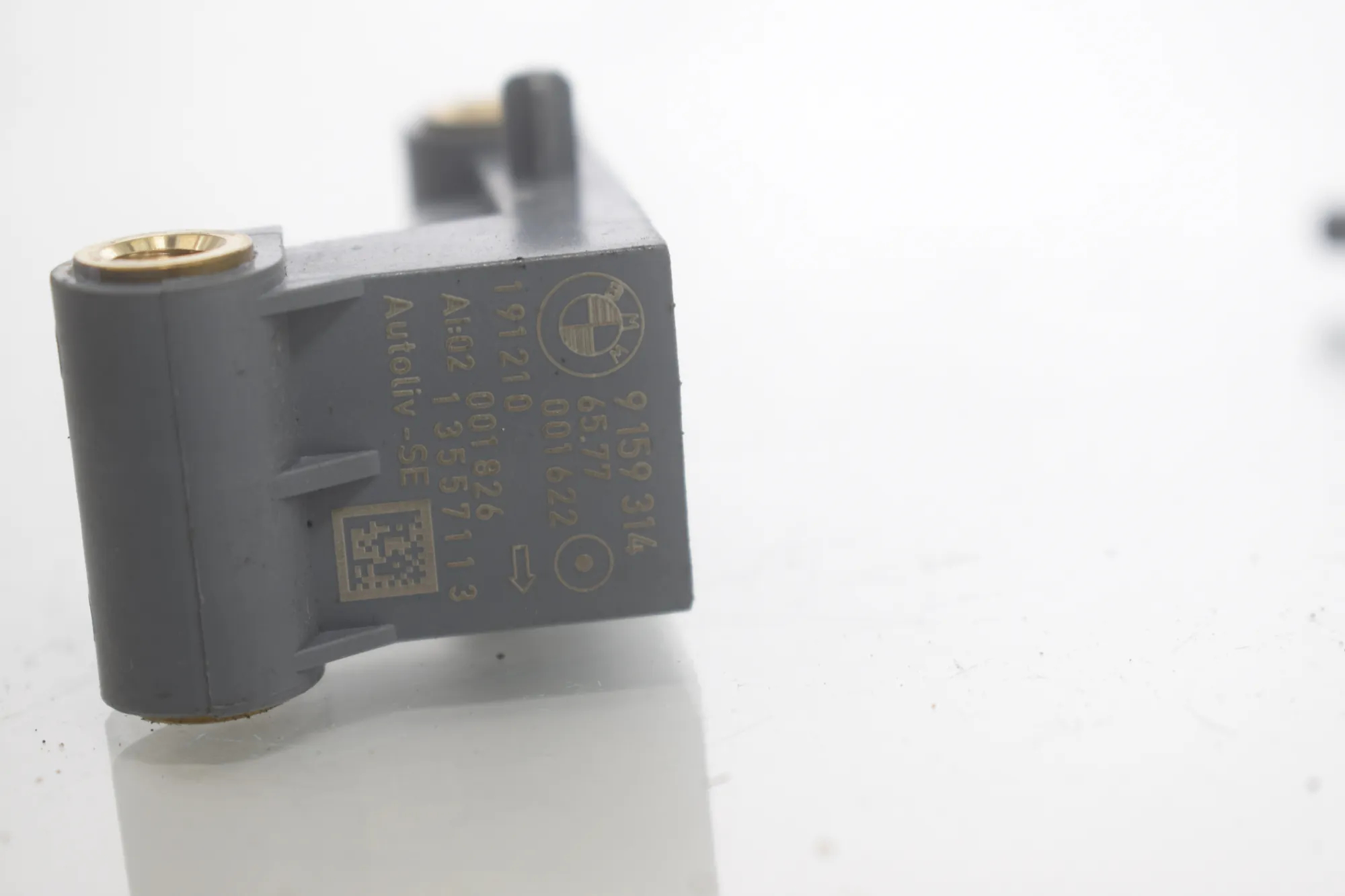 Front Left Impact Sensor – OEM 9159314 · BMW 5 Touring (F11) 530 d 2011 – 5