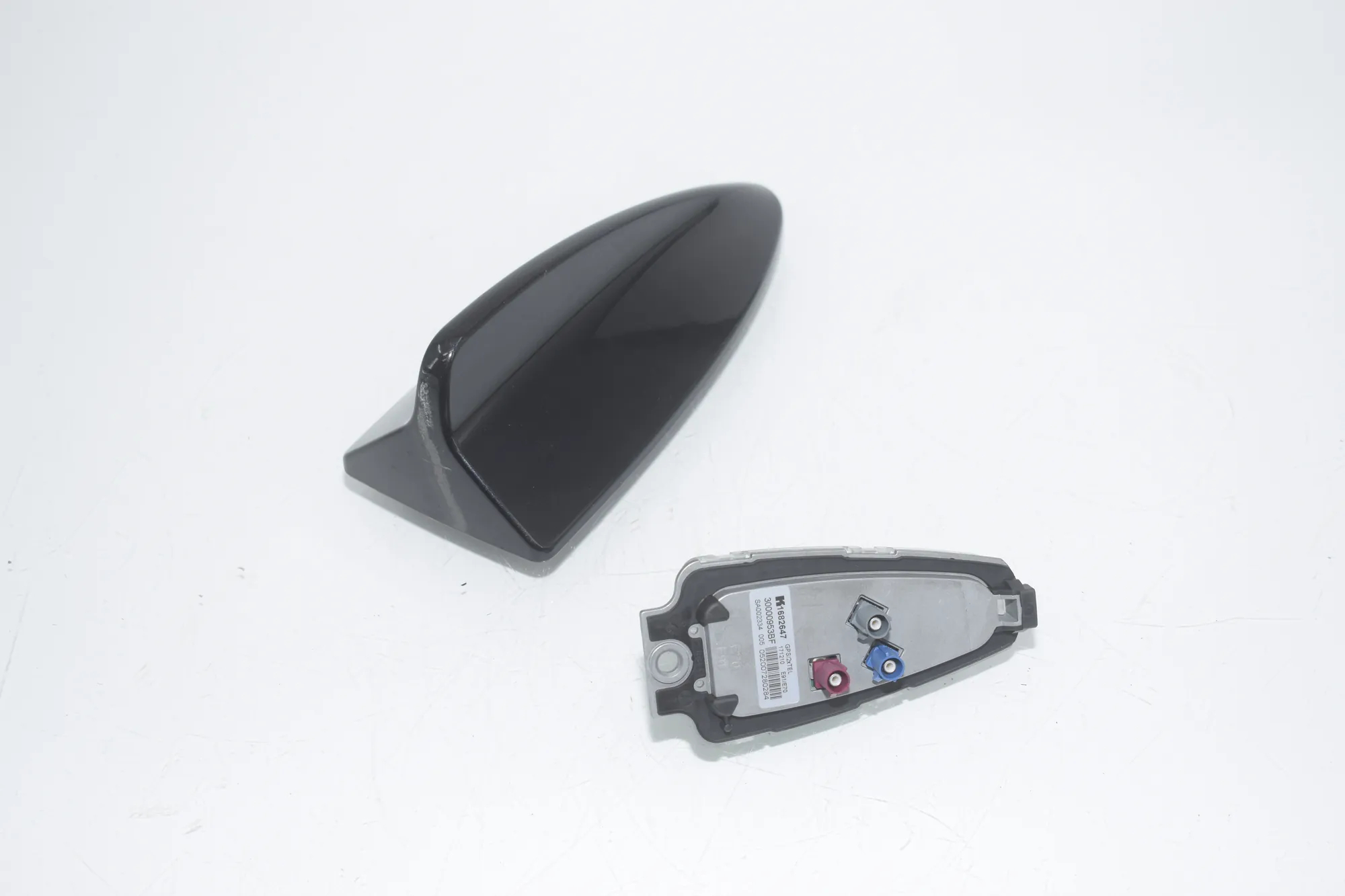 Antenna Trim – OEM 6950704 · BMW 5 Touring (F11) 530 d 2011 – 5