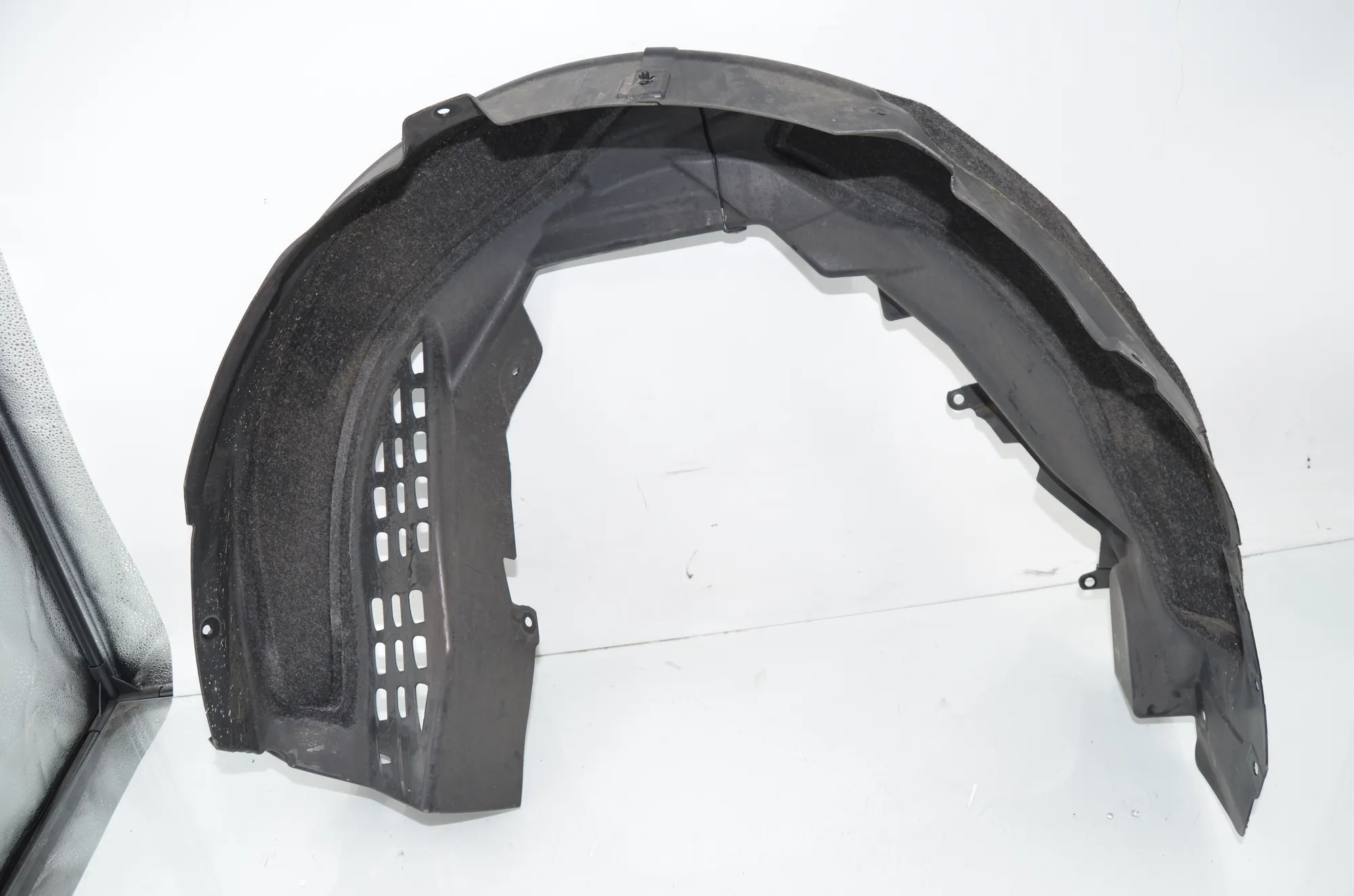 Rear Right Arch Liner – OEM 7394078 · BMW i3 (I01) s Electric 2022