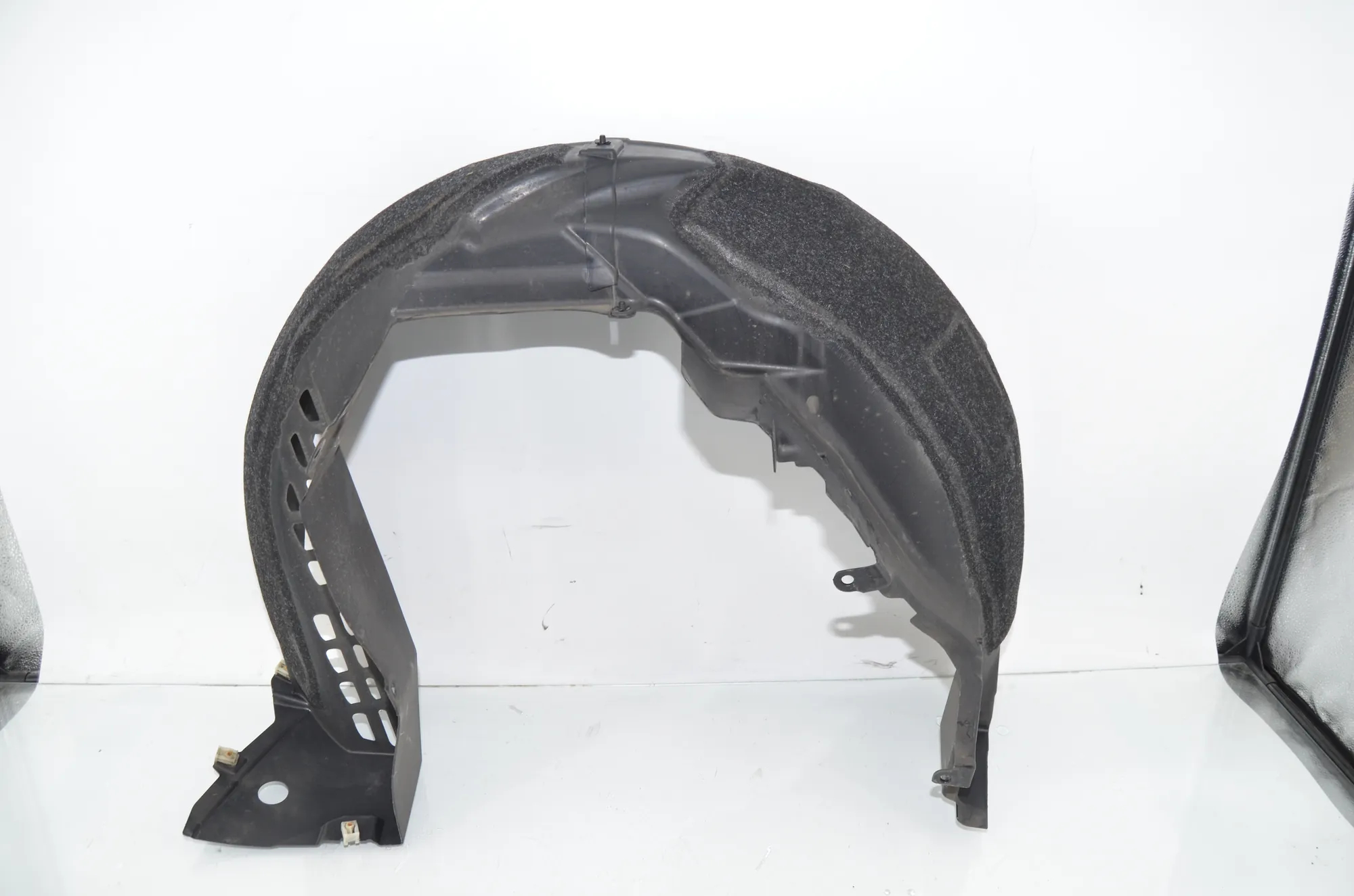 Rear Left Arch Liner – OEM 7394079 · BMW i3 (I01) s Electric 2022 – 3