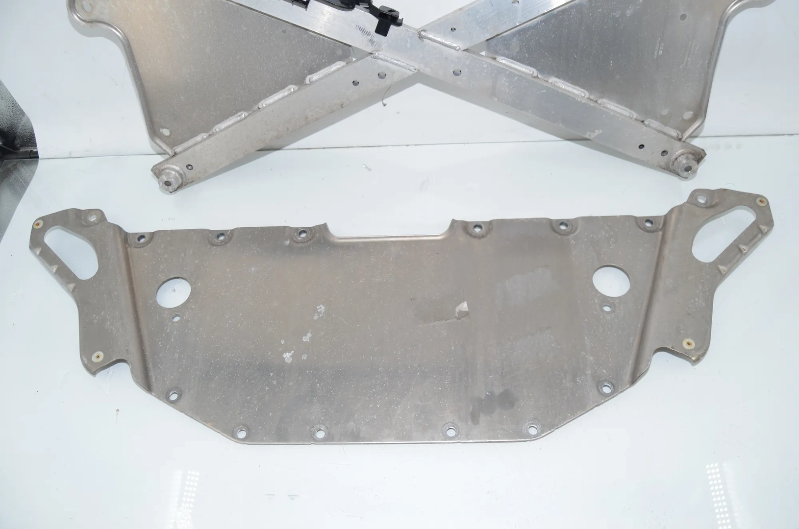 Other Body Parts – OEM 6858282 · BMW i3 (I01) s Electric 2022 – 2