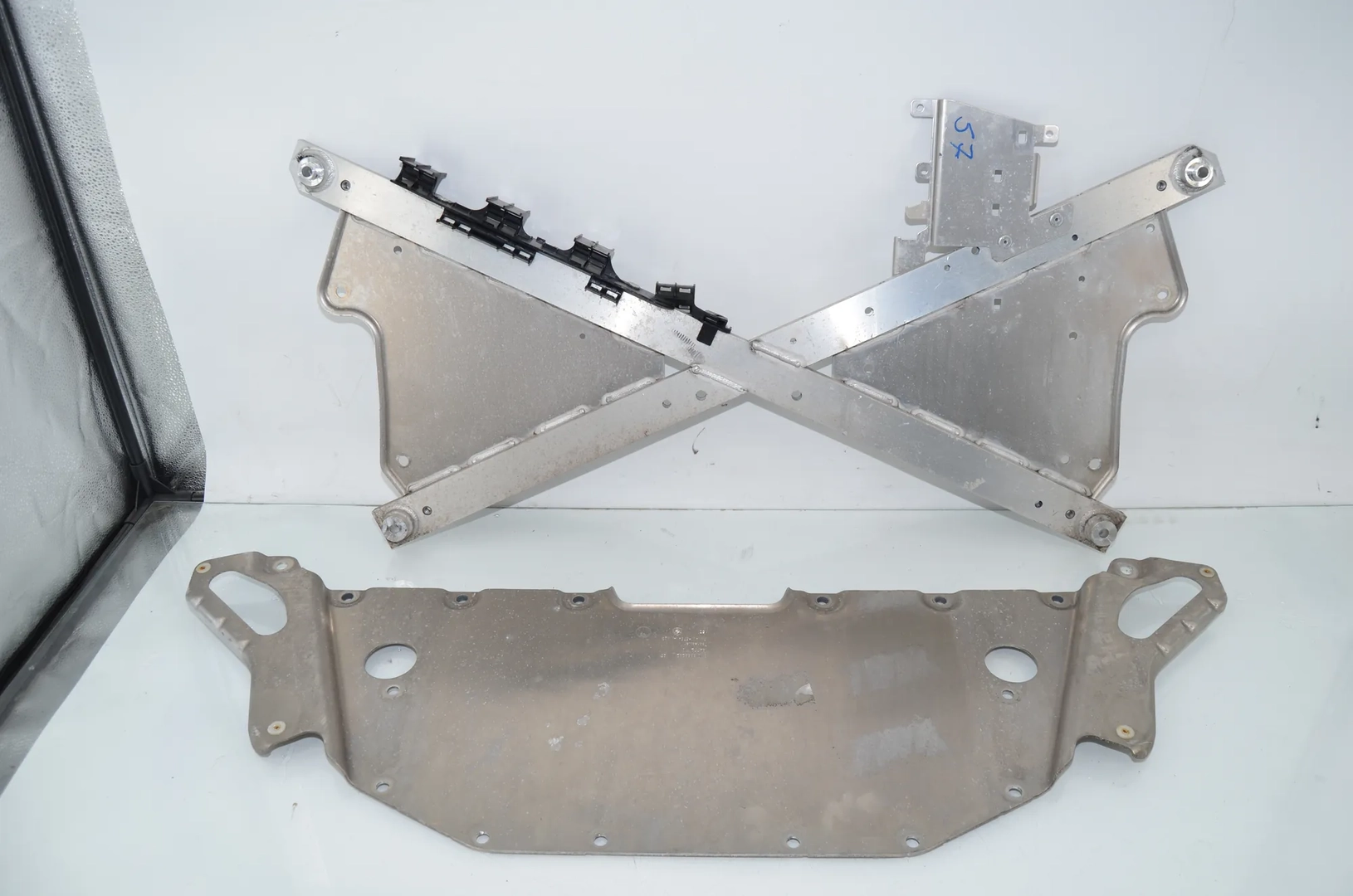 Other Body Parts – OEM 6858282 · BMW i3 (I01) s Electric 2022