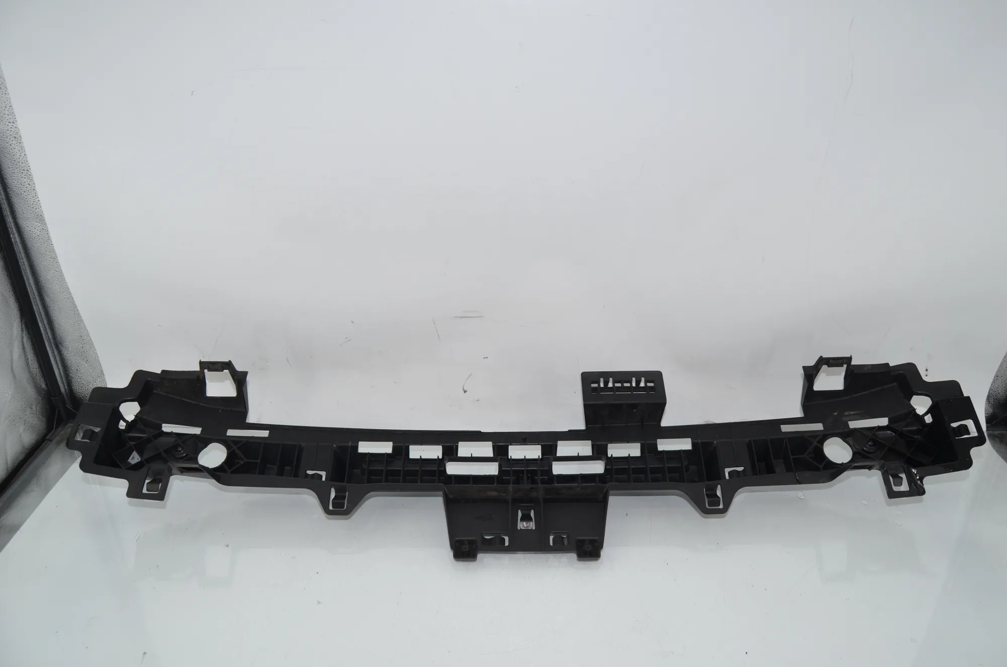 Rear Bumper Middle Bracket – OEM 7462344 · BMW i3 (I01) s Electric 2022 – 3
