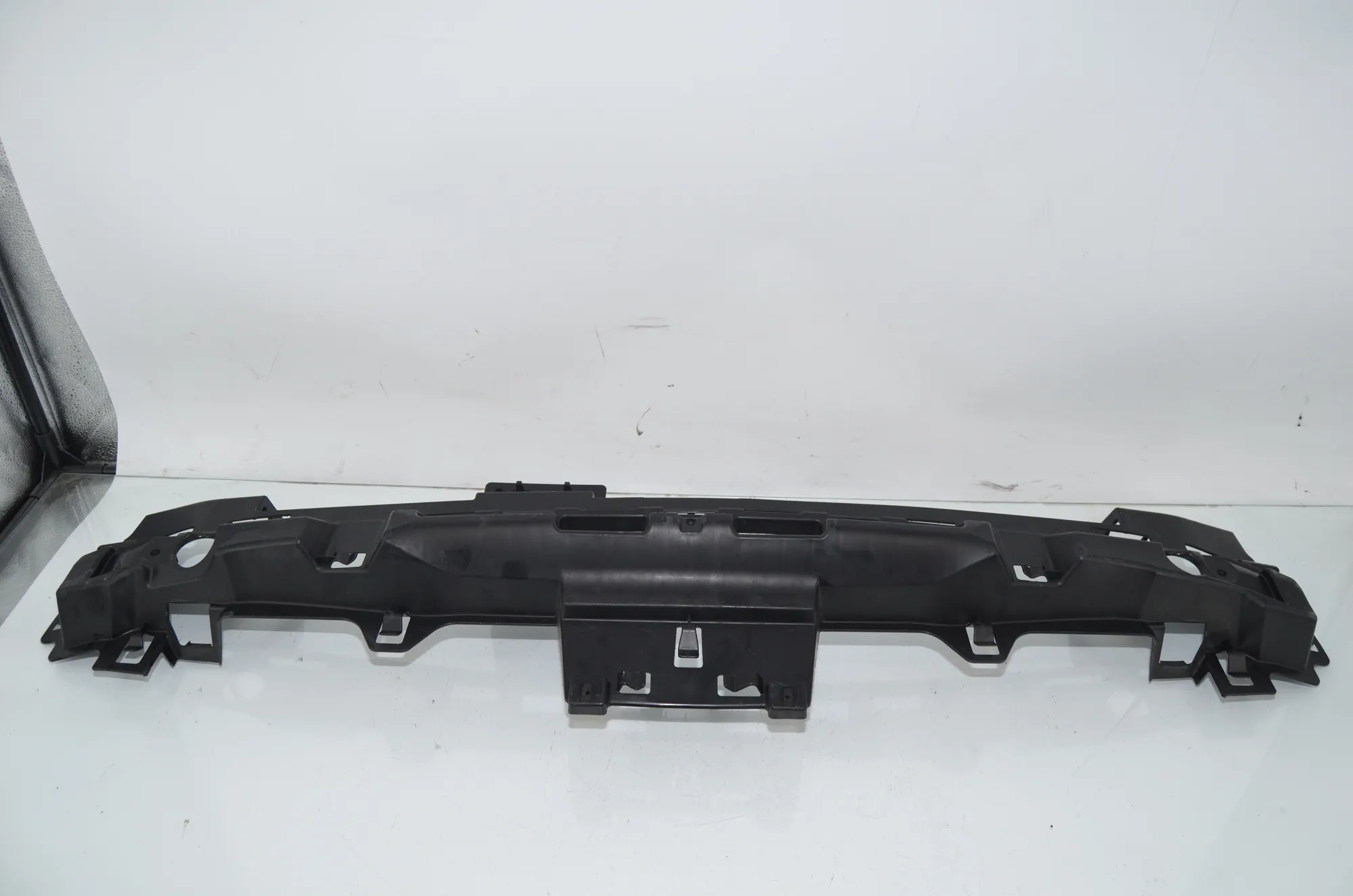 Rear Bumper Middle Bracket – OEM 7462344 · BMW i3 (I01) s Electric 2022